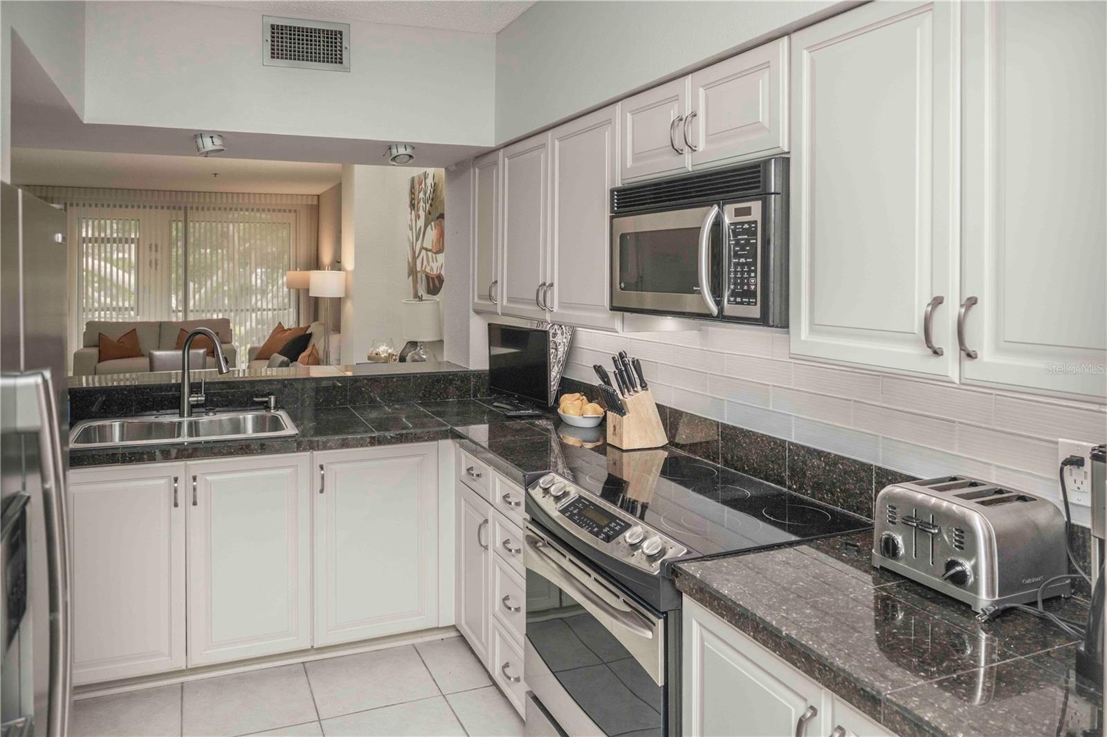 Image 3 of 23 For 1922 Harbourside Drive 1102