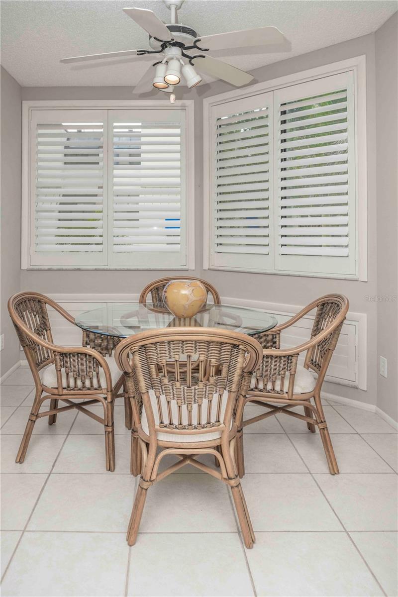 Image 5 of 23 For 1922 Harbourside Drive 1102