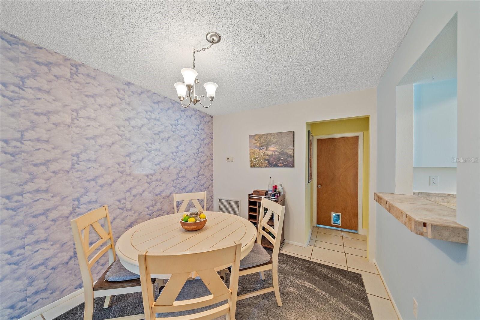 Image 10 of 37 For 3950 Vana Drive