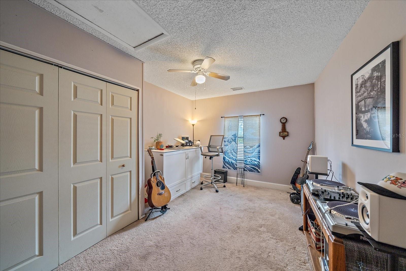 Image 20 of 37 For 3950 Vana Drive