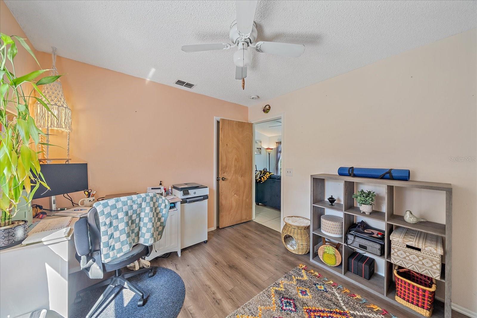 Image 27 of 37 For 3950 Vana Drive