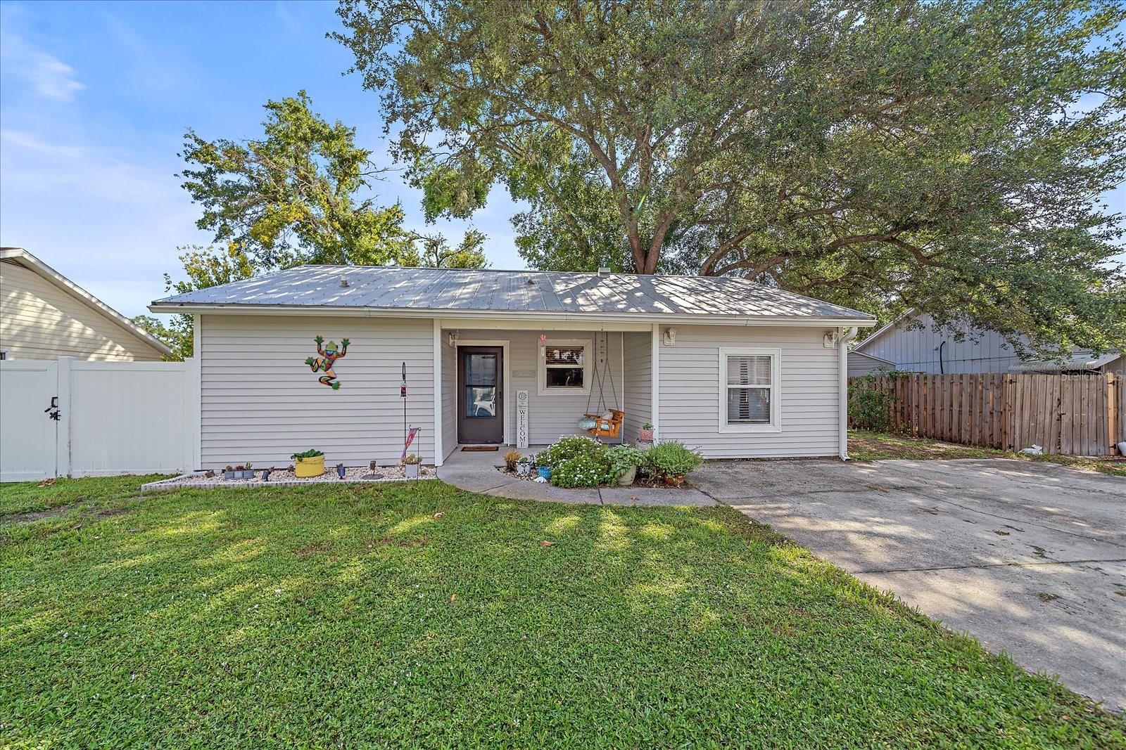 Image 3 of 37 For 3950 Vana Drive