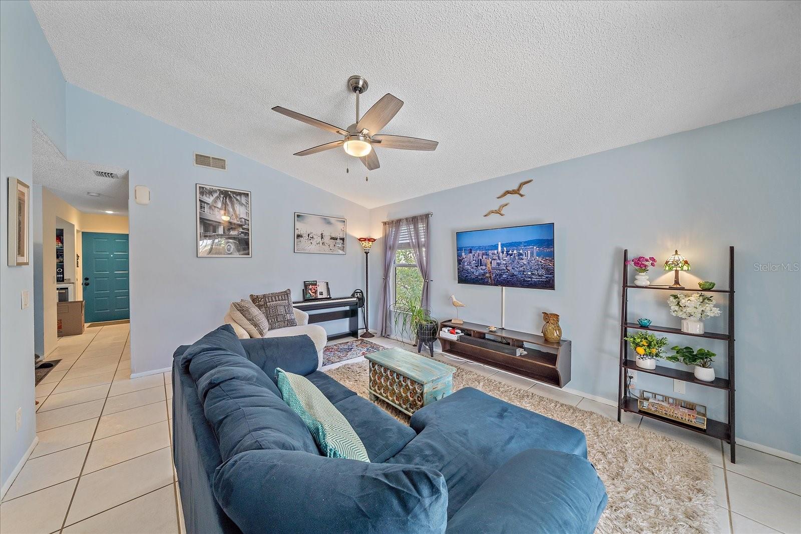 Image 5 of 37 For 3950 Vana Drive