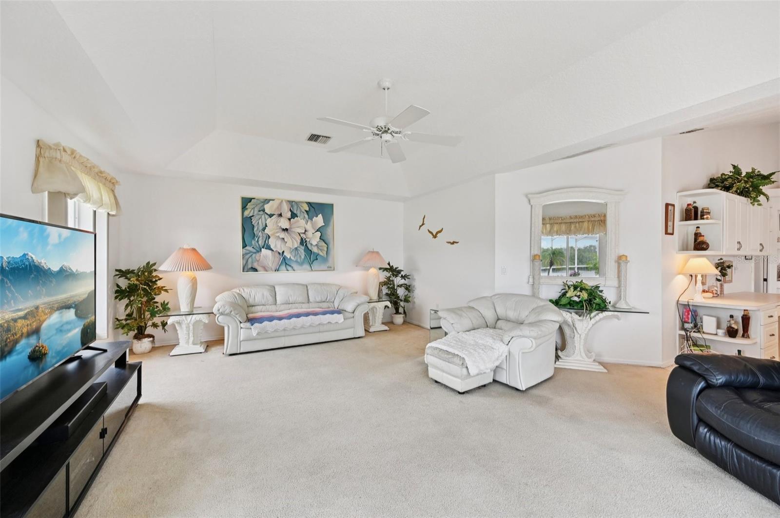 Image 16 of 28 For 4173 Beach View Court