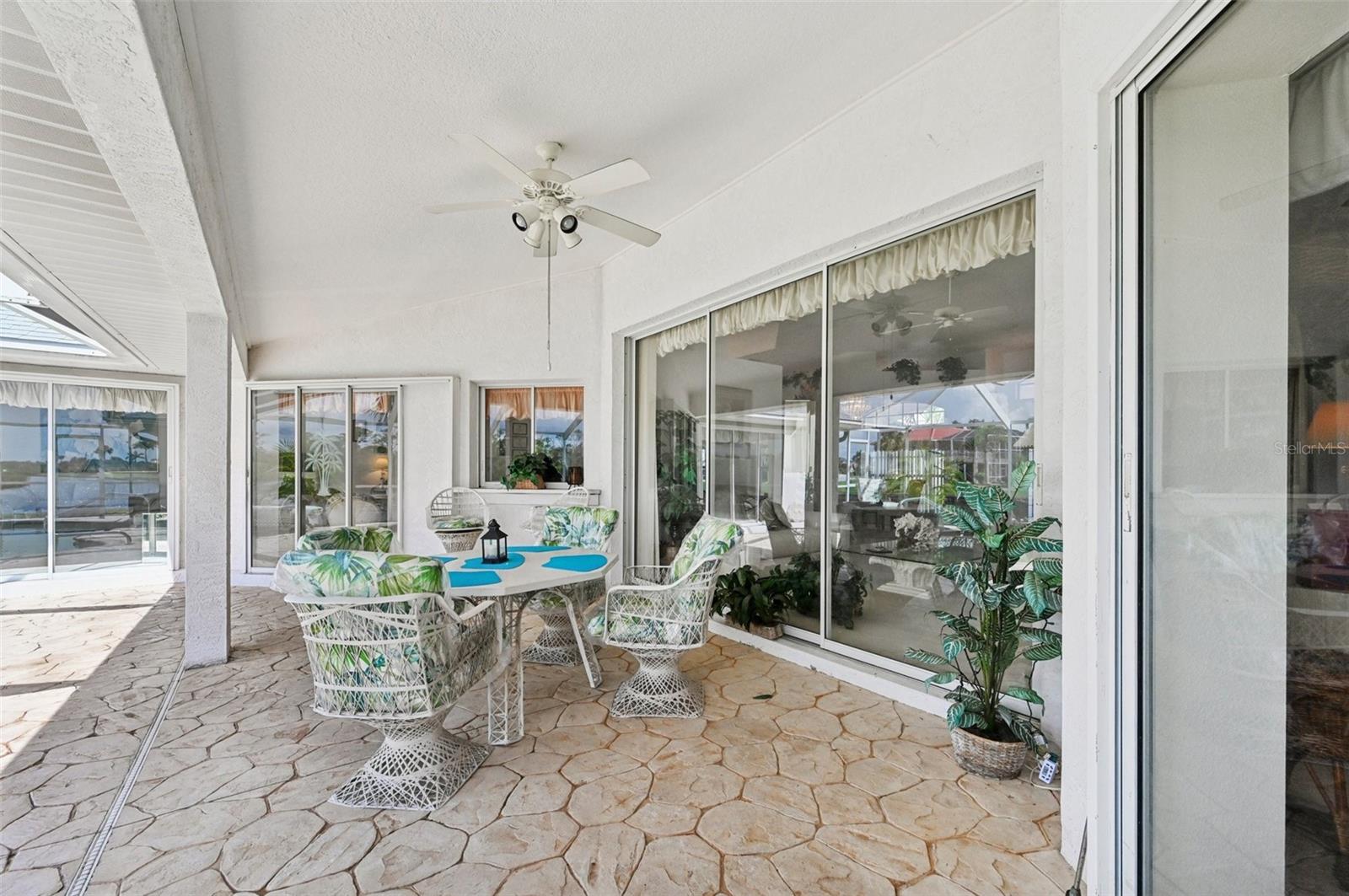 Image 19 of 28 For 4173 Beach View Court