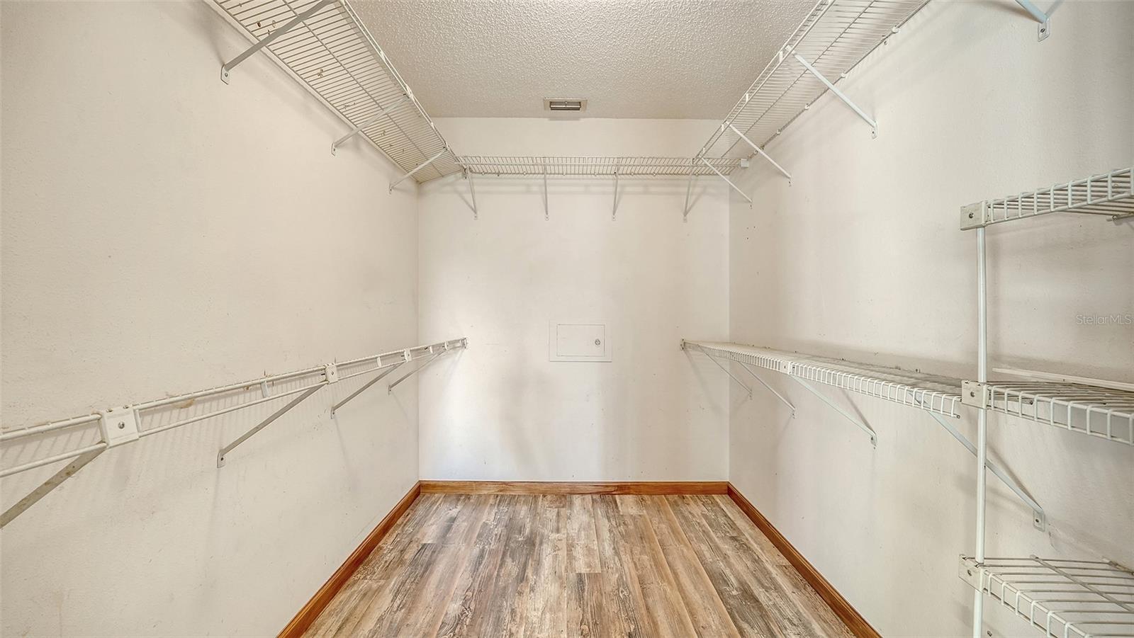 Image 23 of 61 For 8103 11th Avenue Nw