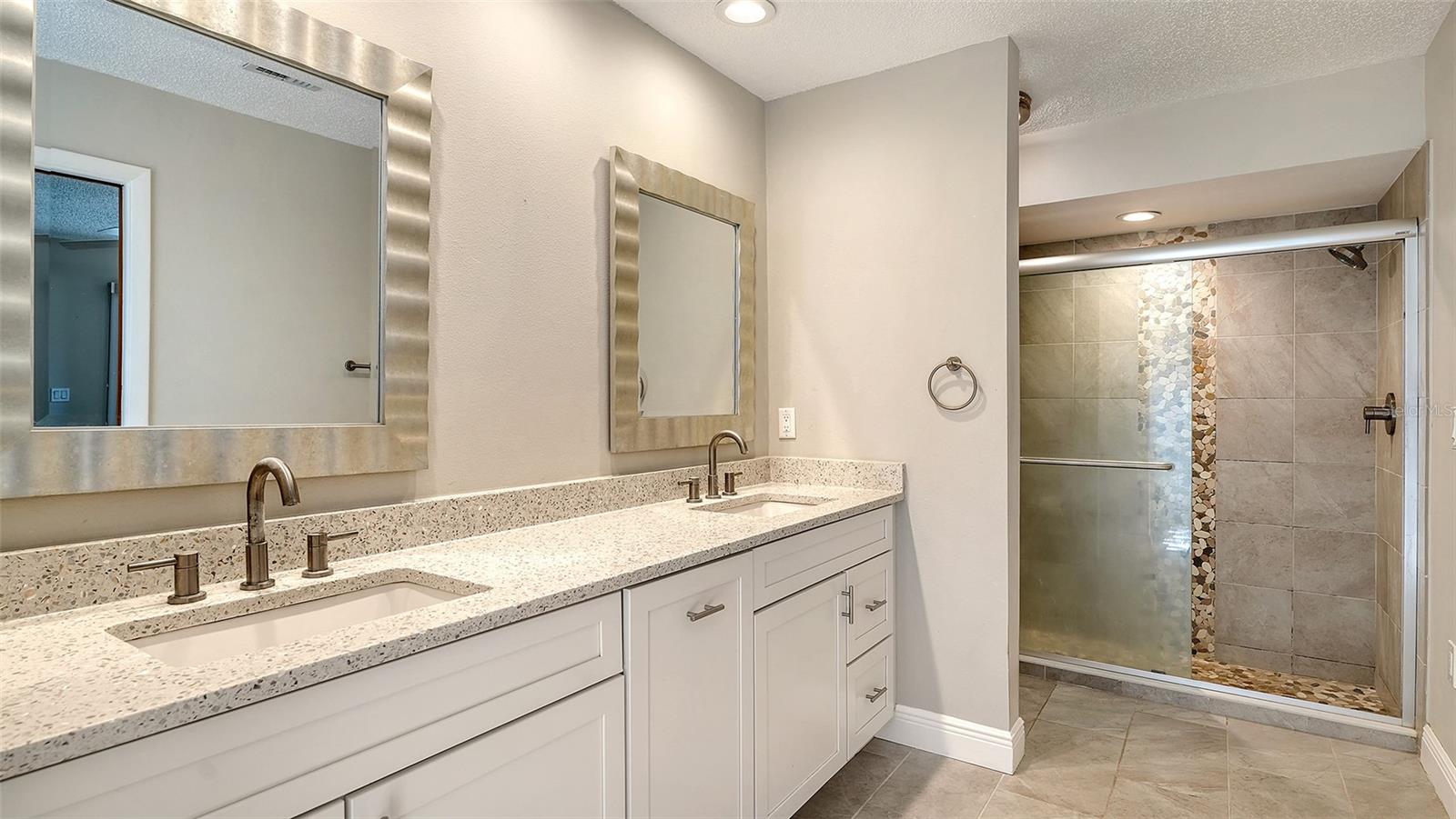 Image 25 of 61 For 8103 11th Avenue Nw