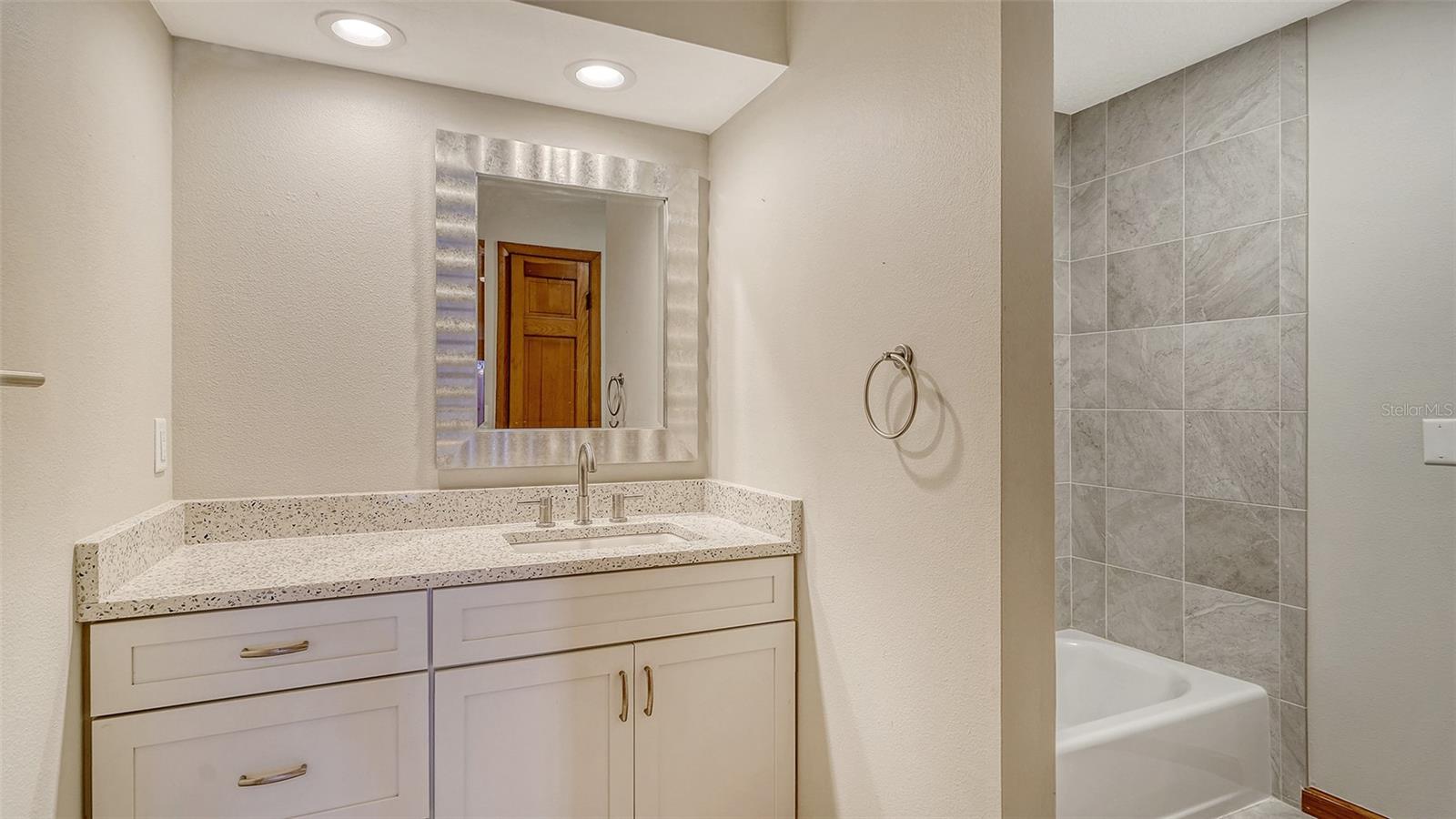 Image 31 of 61 For 8103 11th Avenue Nw