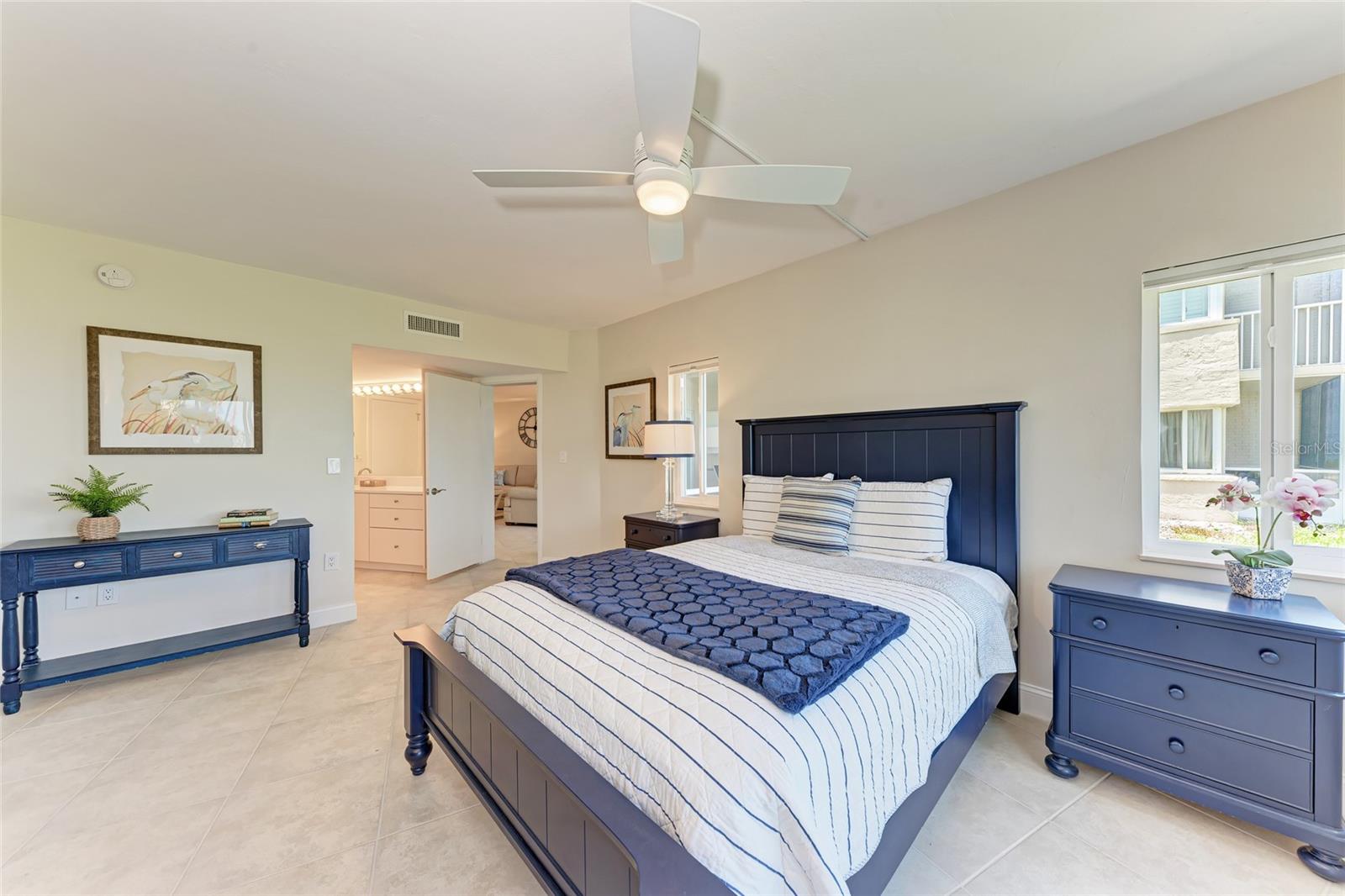Image 22 of 52 For 4805 Gulf Of Mexico Drive 105