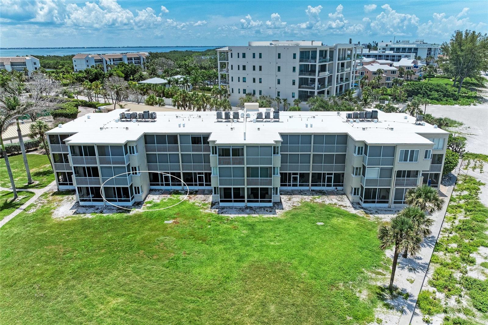 Image 4 of 52 For 4805 Gulf Of Mexico Drive 105