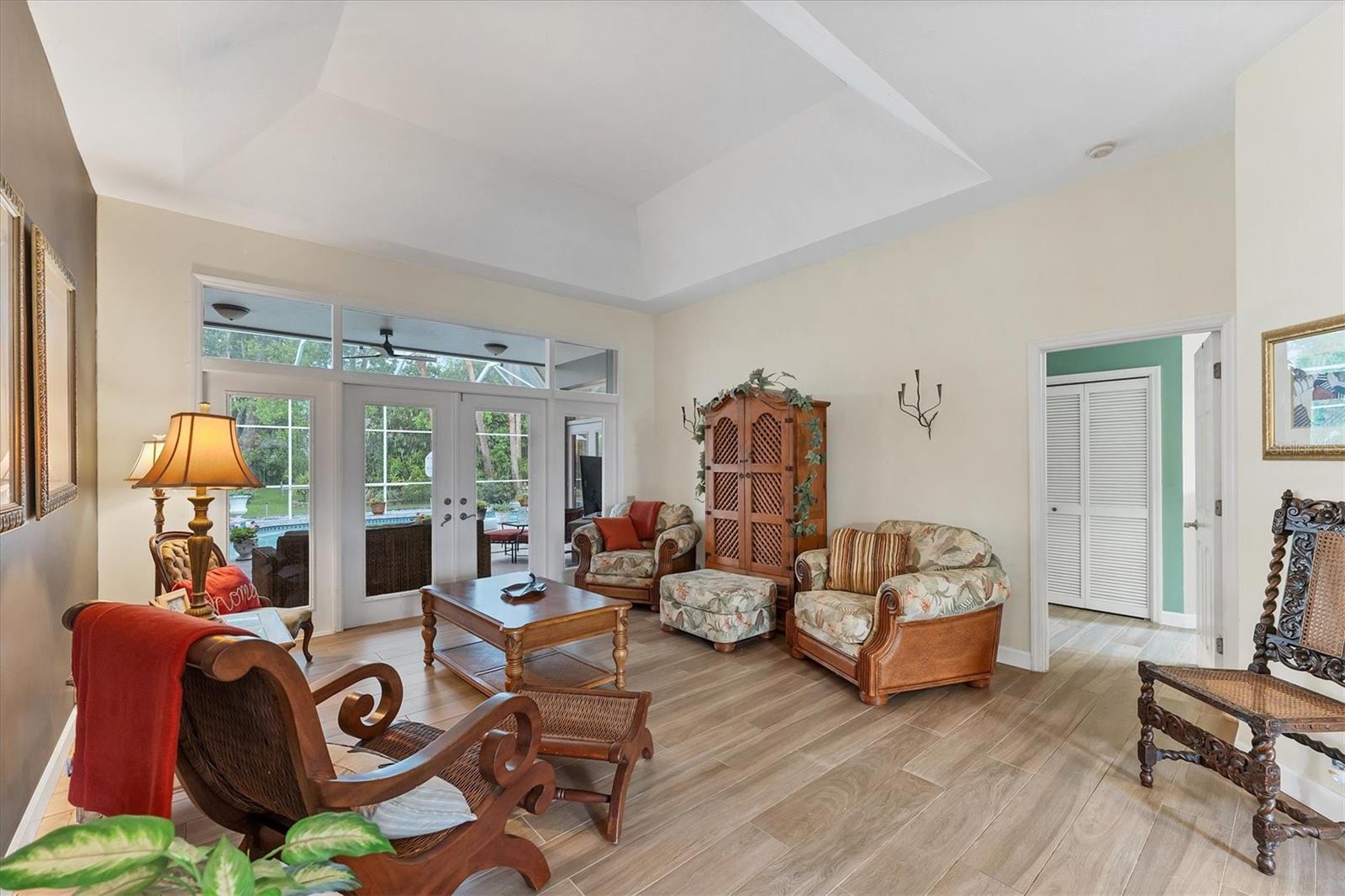 Image 5 of 39 For 4888 Winterhaven Drive