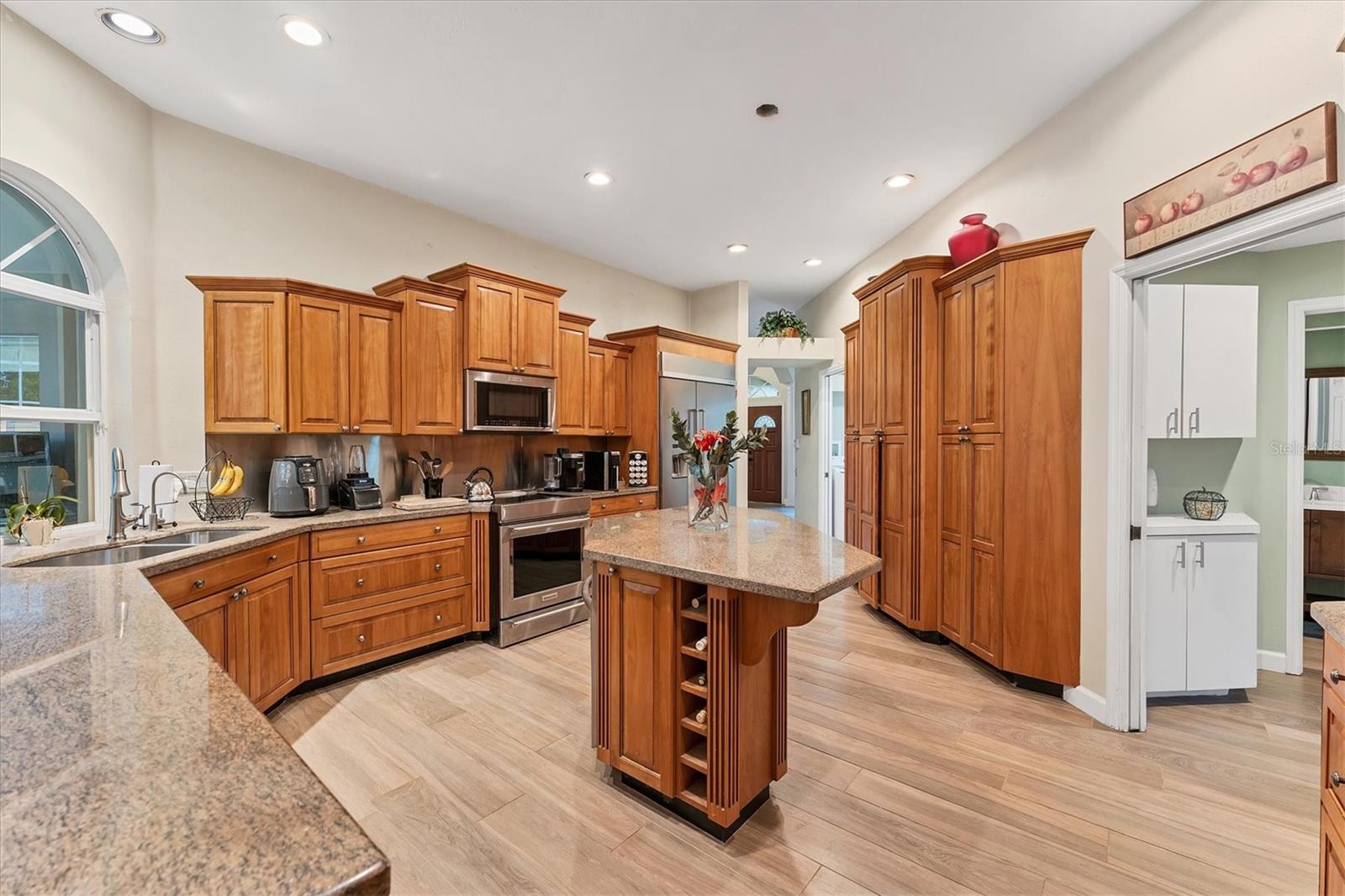 Image 8 of 39 For 4888 Winterhaven Drive