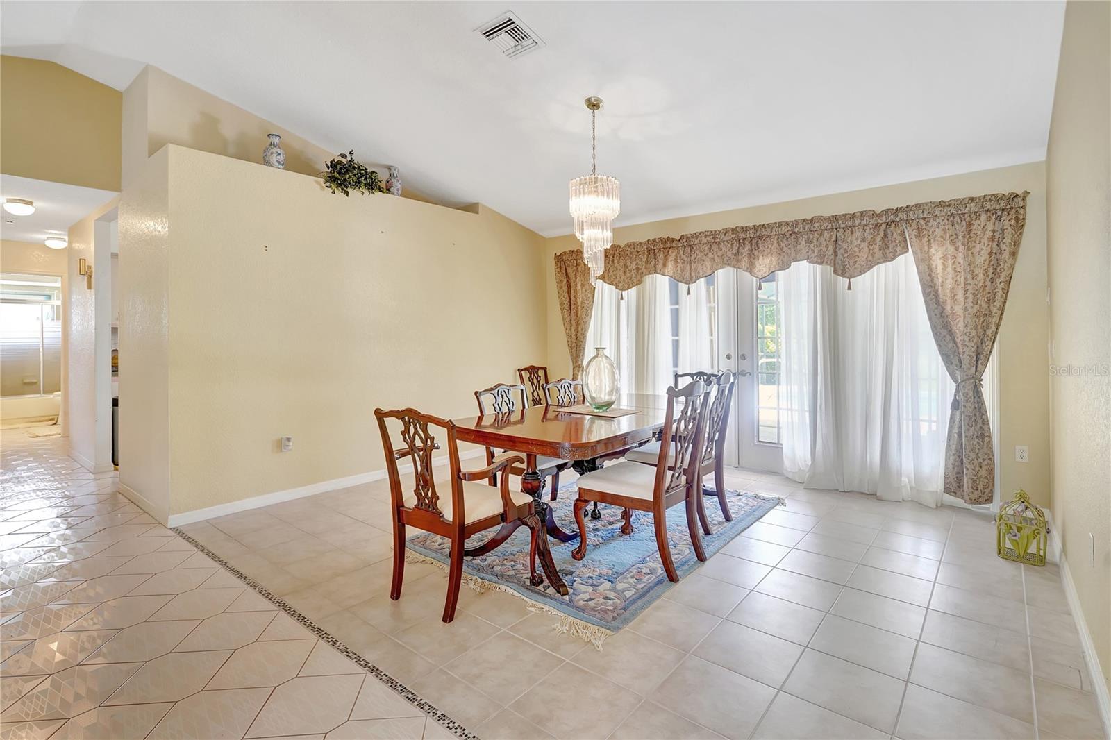 Image 11 of 50 For 80 Rio Cuarto Street