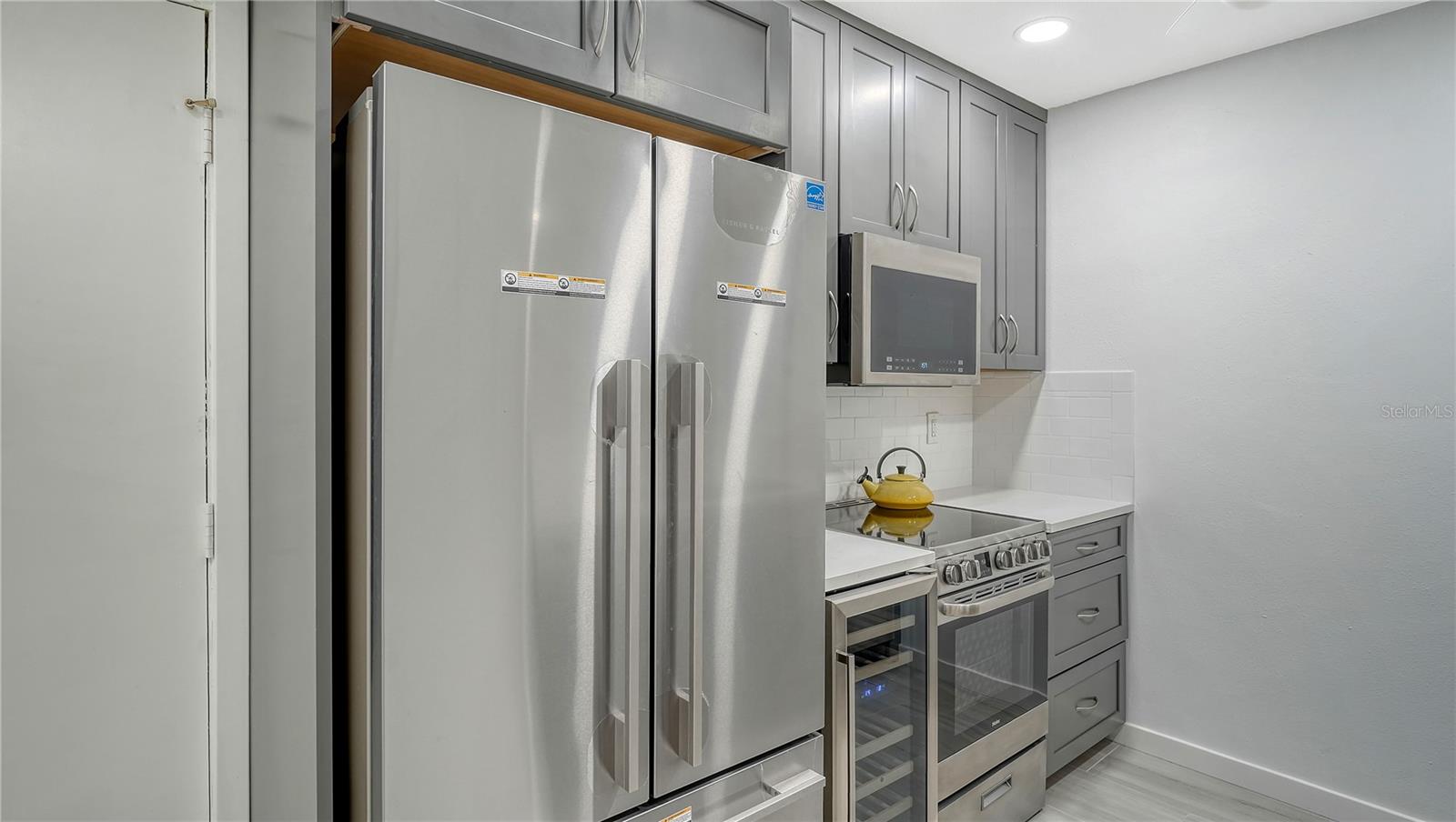 Image 15 of 72 For 1542 Oak Street 102