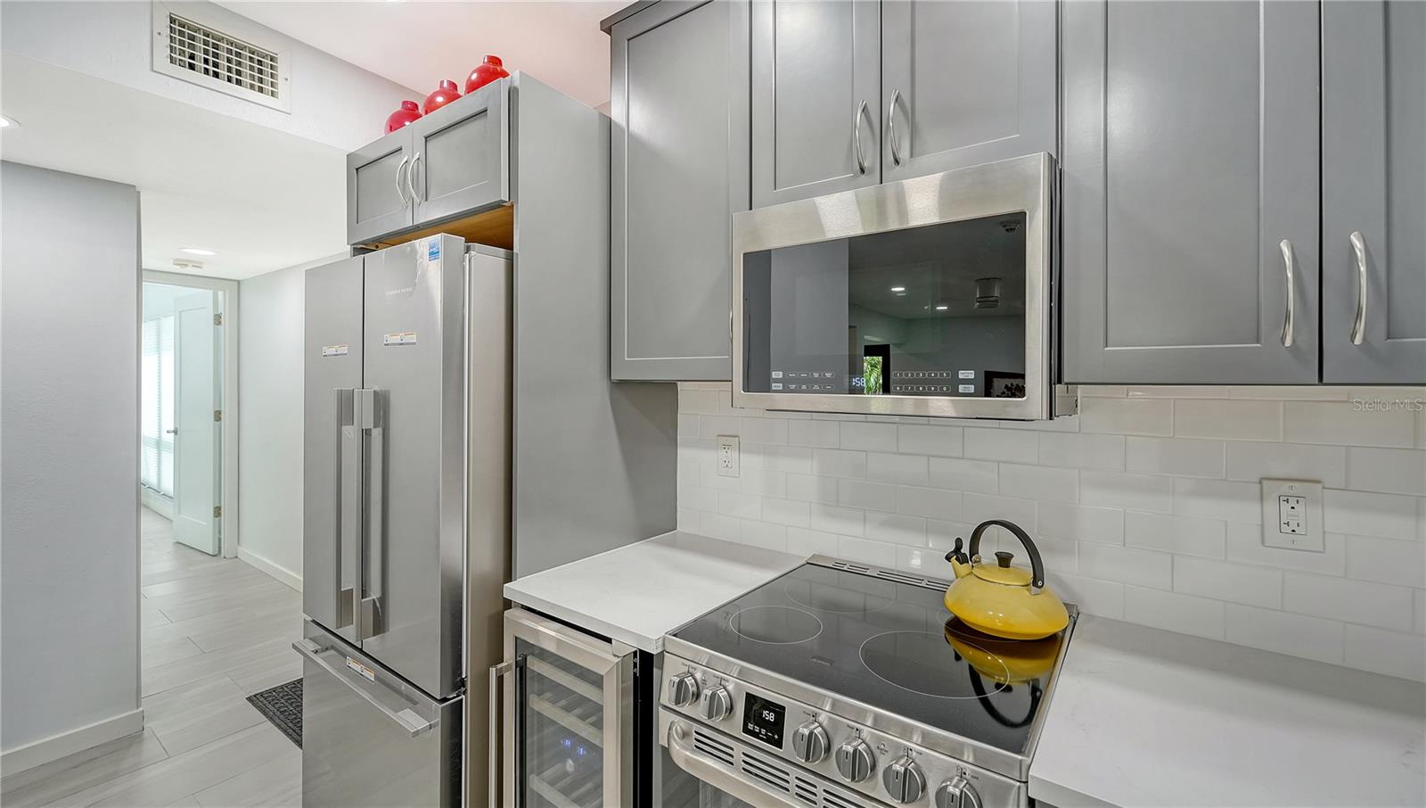 Image 17 of 72 For 1542 Oak Street 102