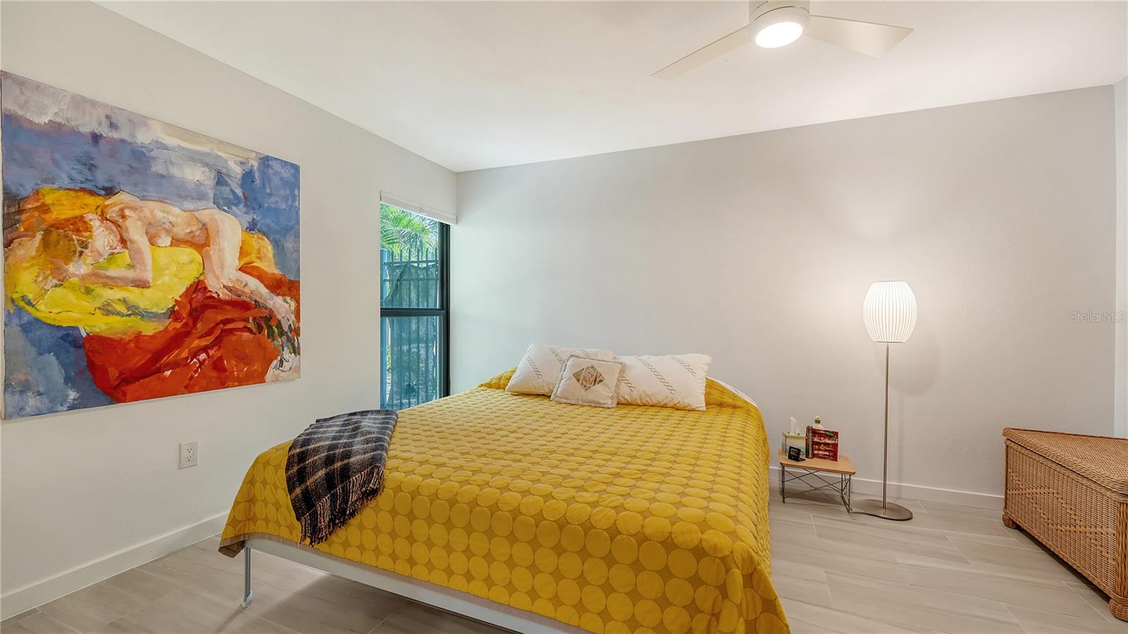 Image 18 of 72 For 1542 Oak Street 102