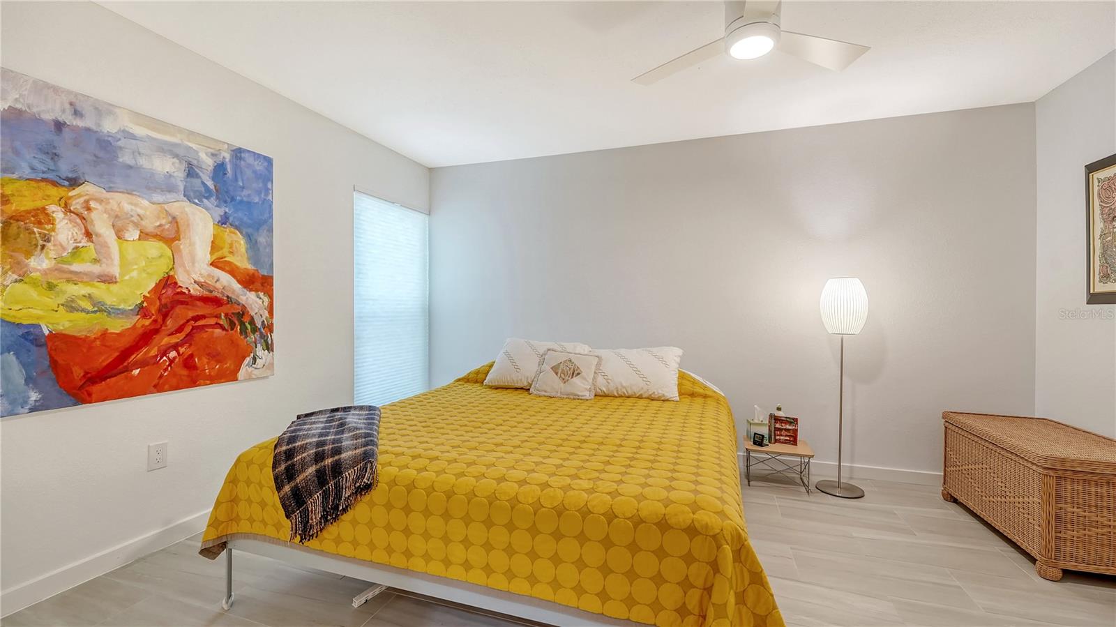 Image 20 of 72 For 1542 Oak Street 102