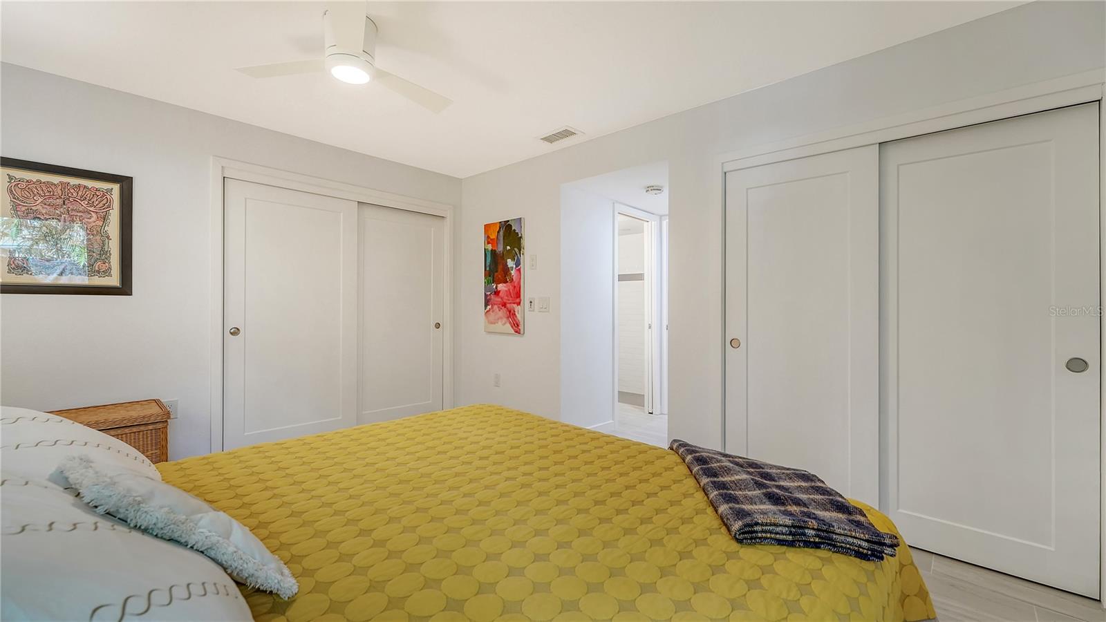 Image 21 of 72 For 1542 Oak Street 102