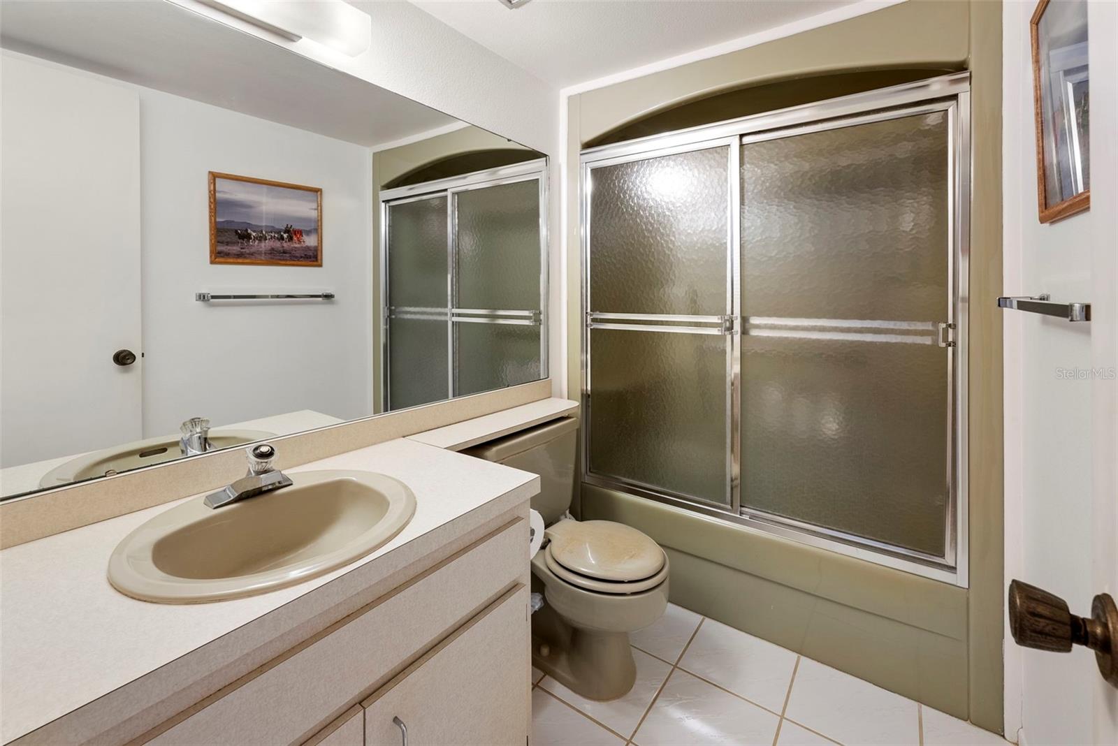 Image 12 of 40 For 213 Rubens Drive D