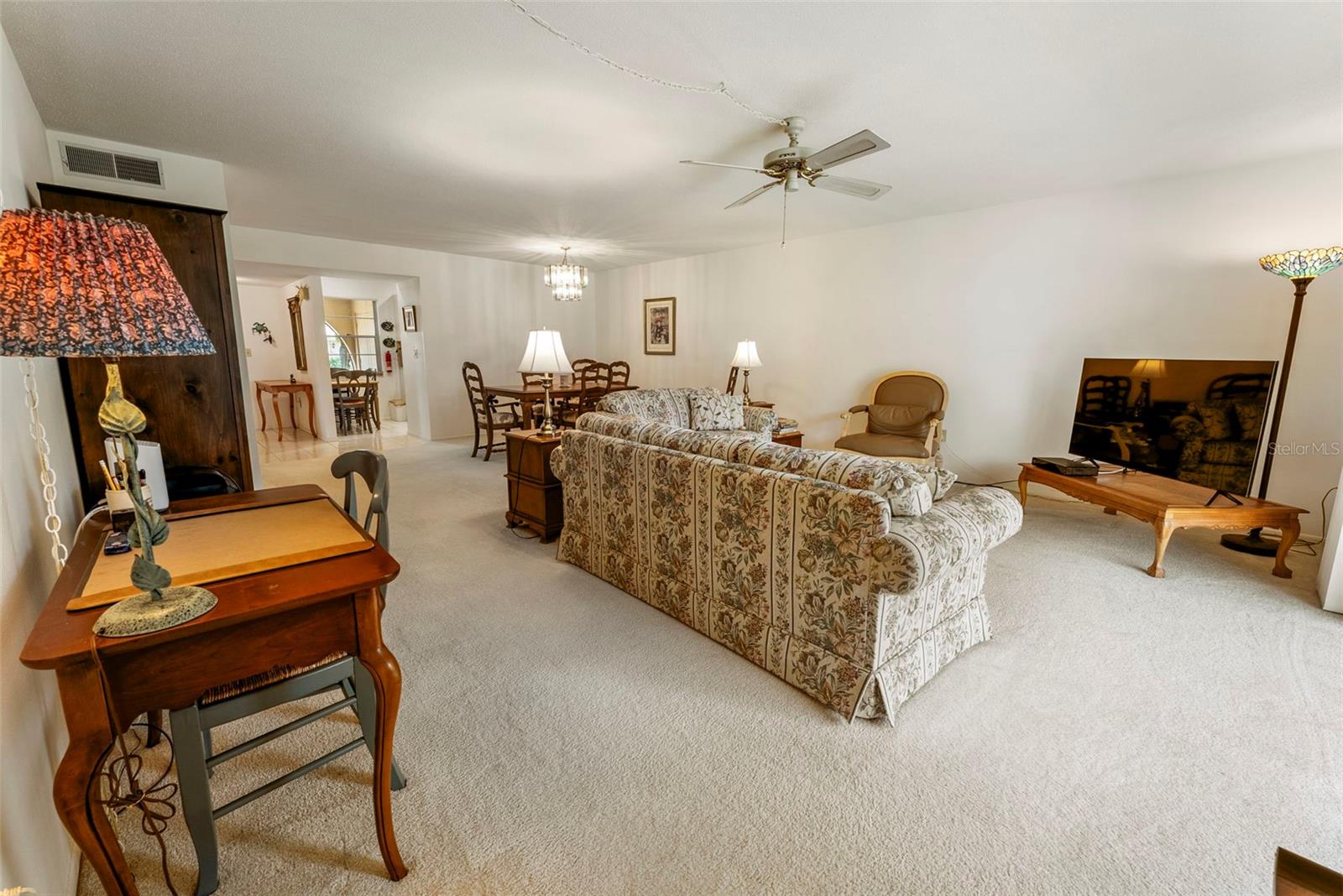 Image 18 of 40 For 213 Rubens Drive D