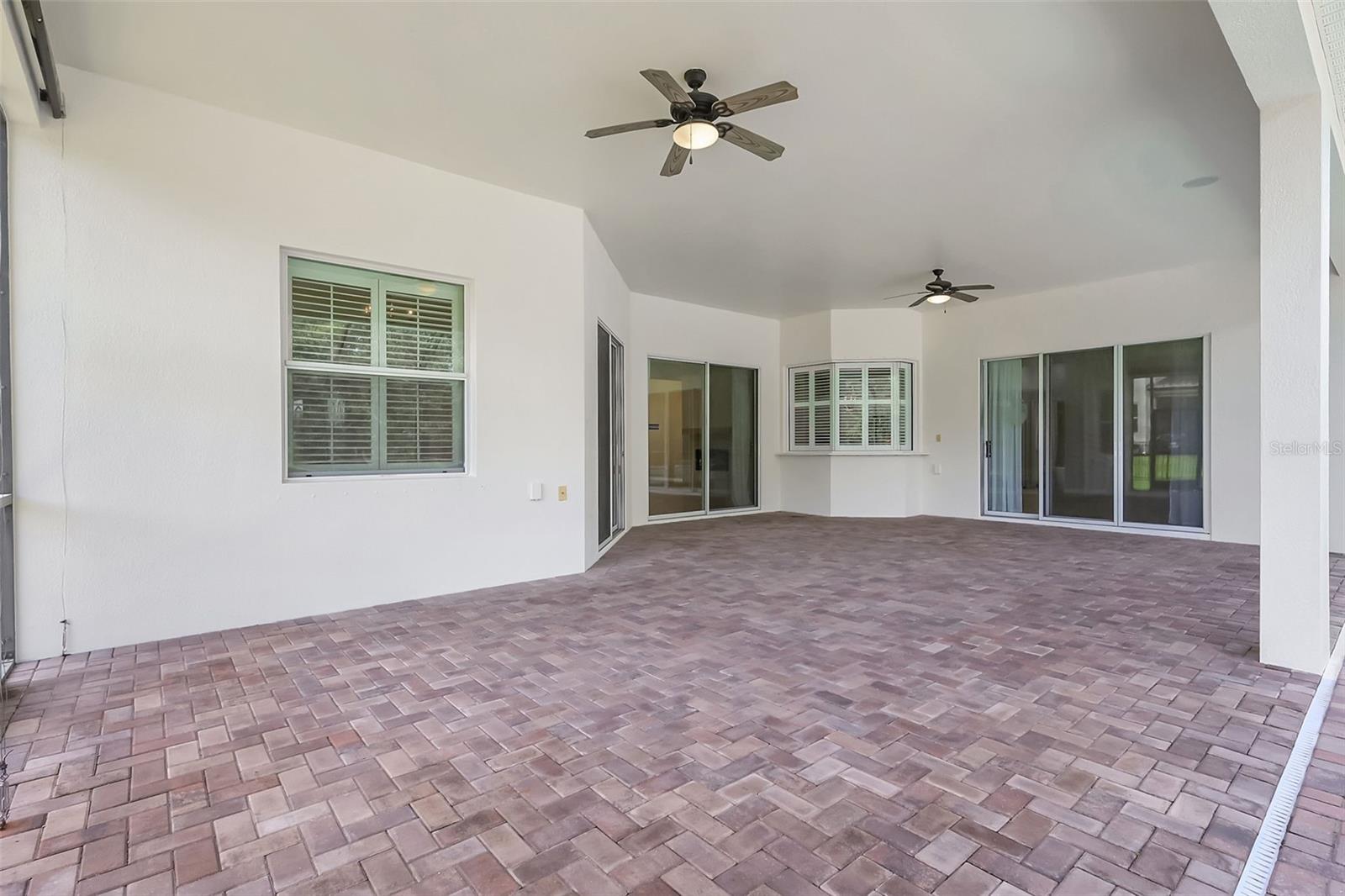 Image 41 of 77 For 111 172nd Street E