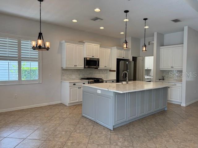 Image 21 of 35 For 7275 Lismore Court