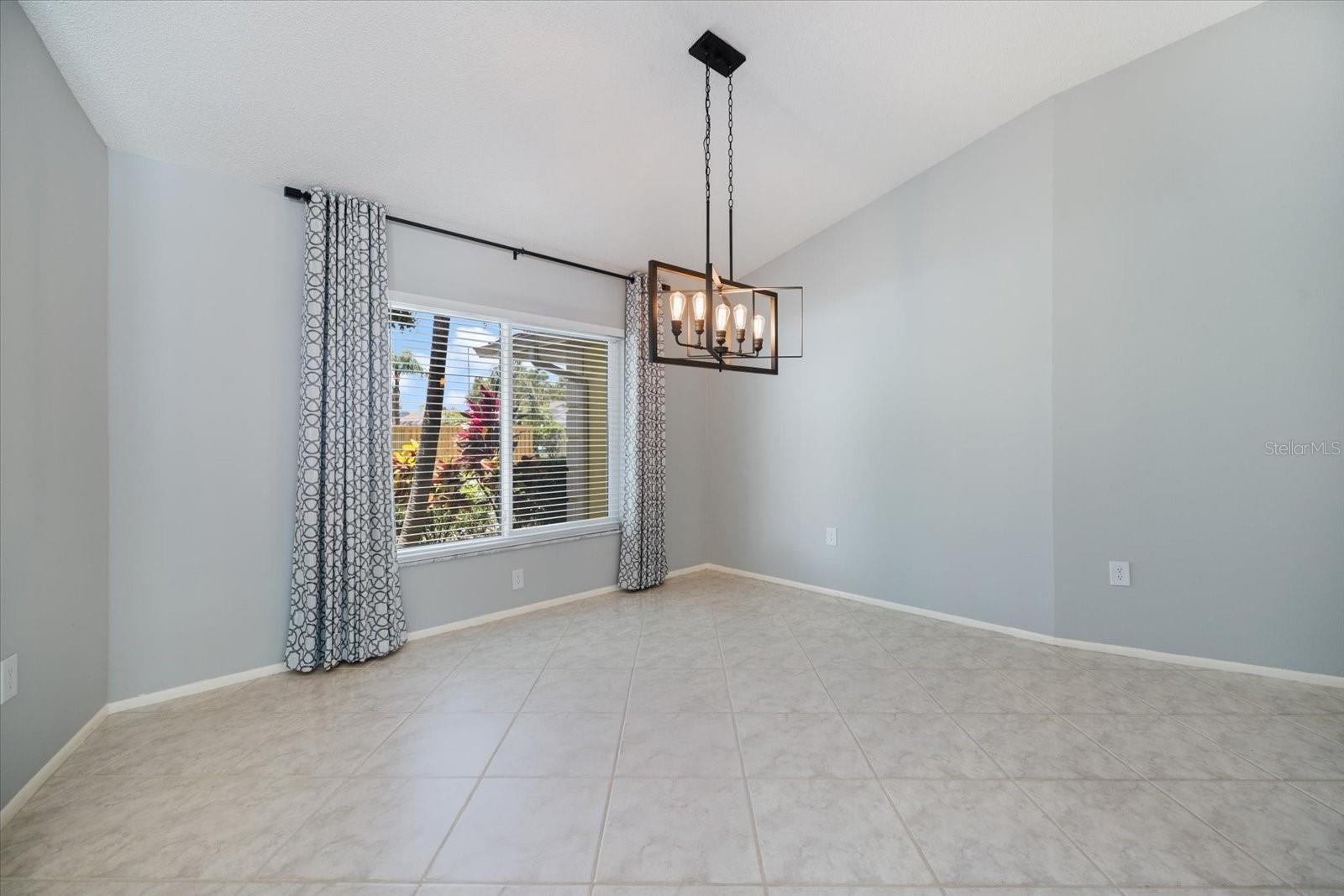 Image 7 of 49 For 4662 Long Lake Drive