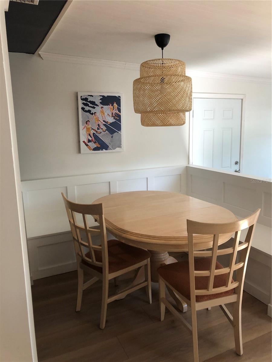 Listing photo id 10 for 741 Ohlinger Road