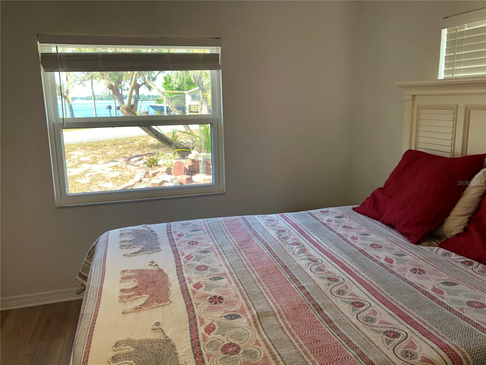 Listing photo id 4 for 741 Ohlinger Road