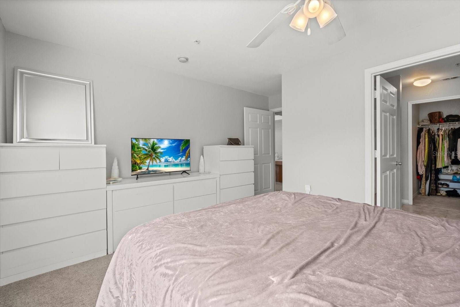 Image 18 of 38 For 5531 Rosehill Road 203