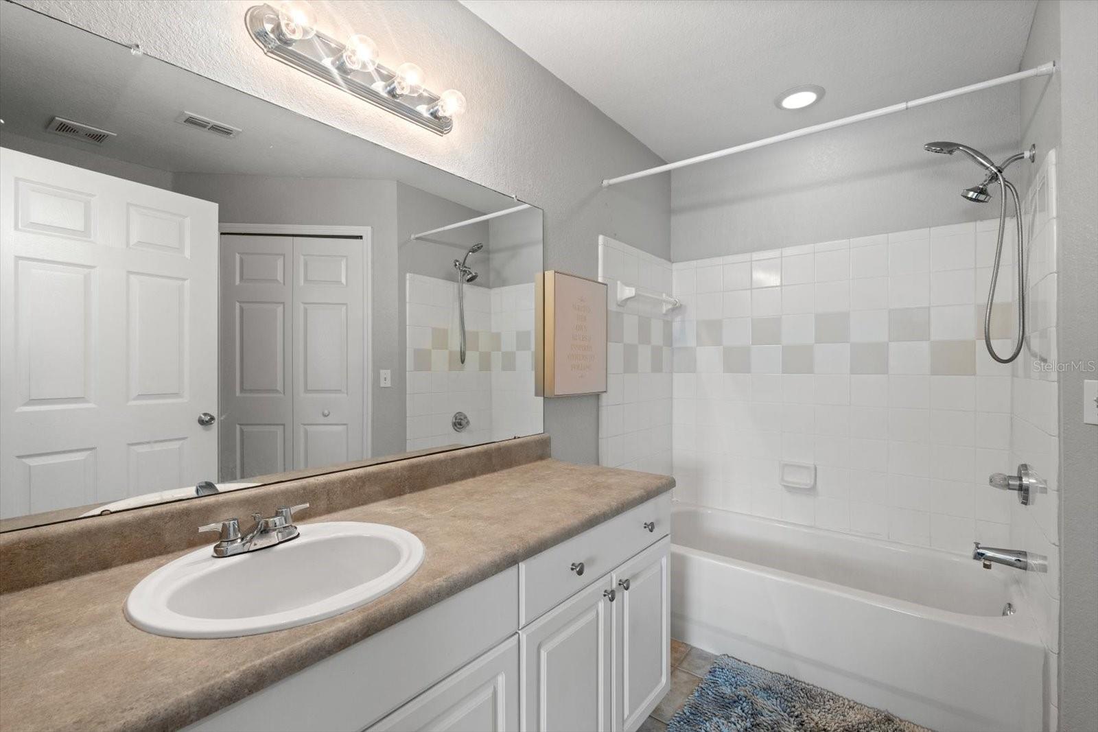 Image 24 of 38 For 5531 Rosehill Road 203