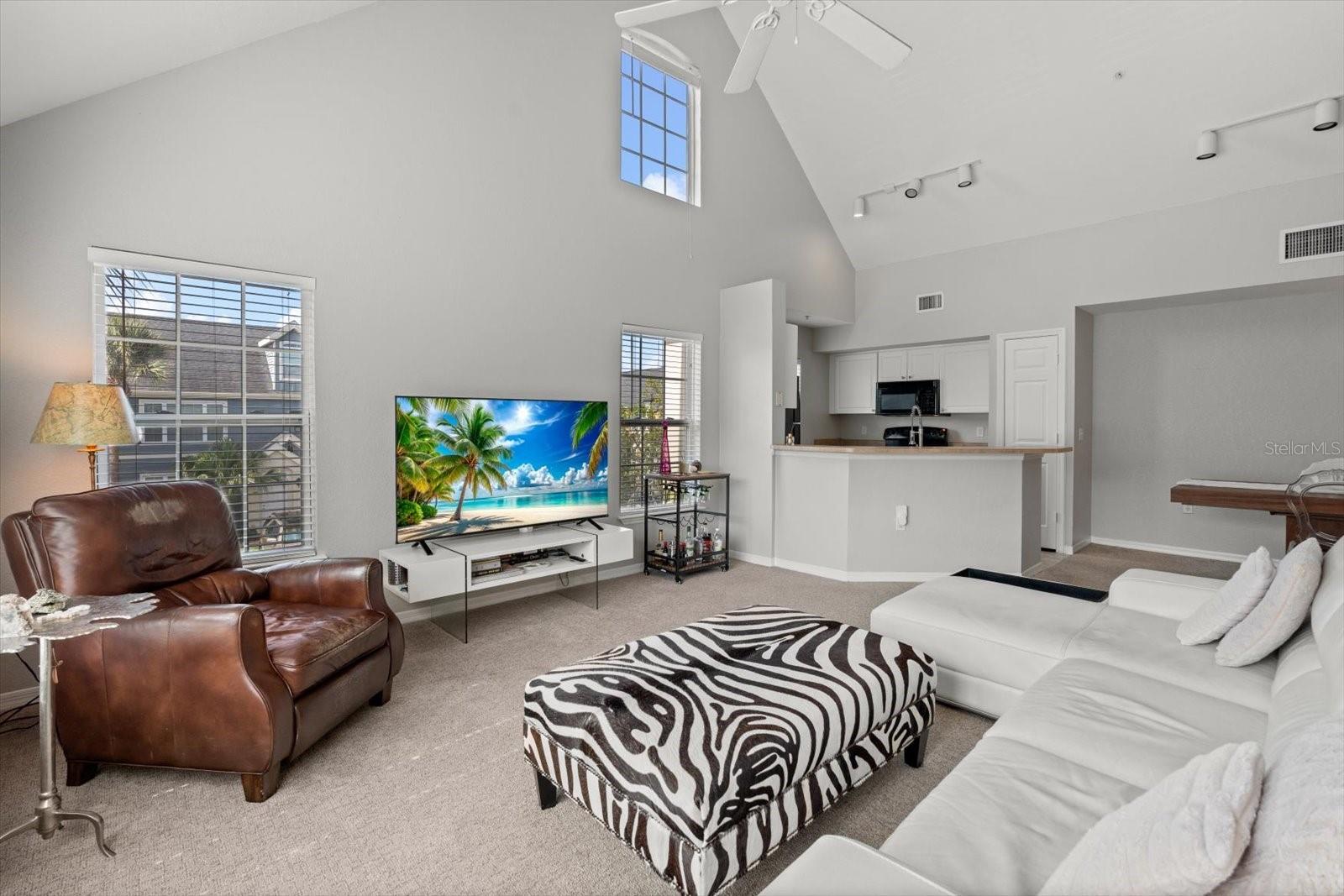Image 3 of 38 For 5531 Rosehill Road 203