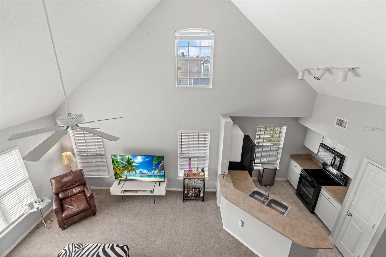 Image 6 of 38 For 5531 Rosehill Road 203