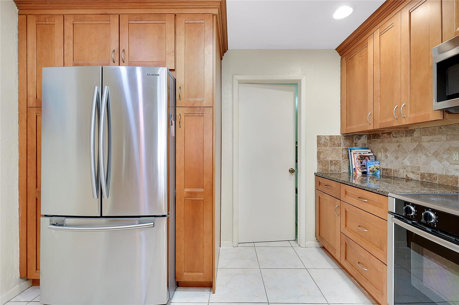 Image 11 of 29 For 4339 Bowling Green Circle 19