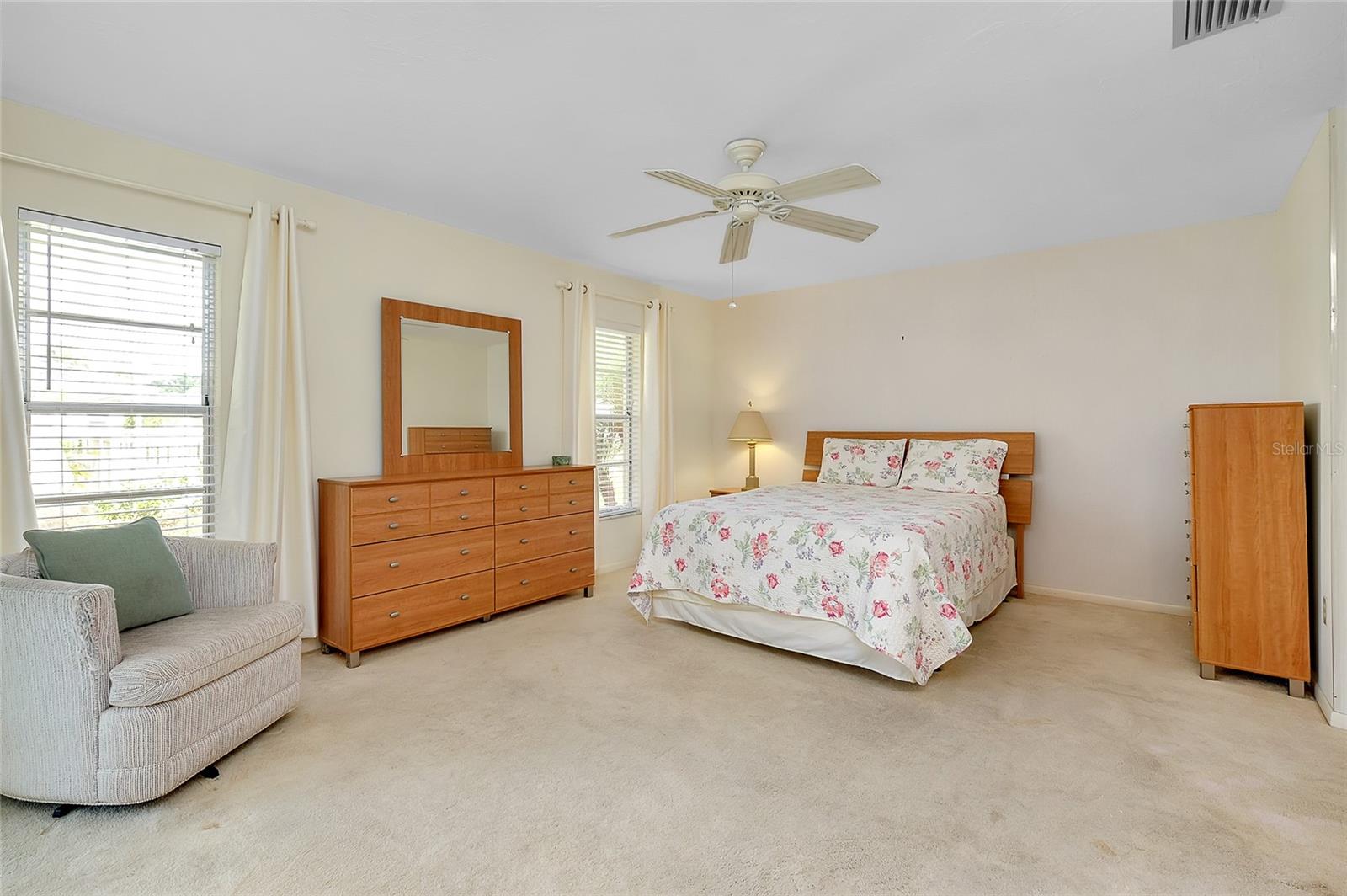 Image 16 of 29 For 4339 Bowling Green Circle 19