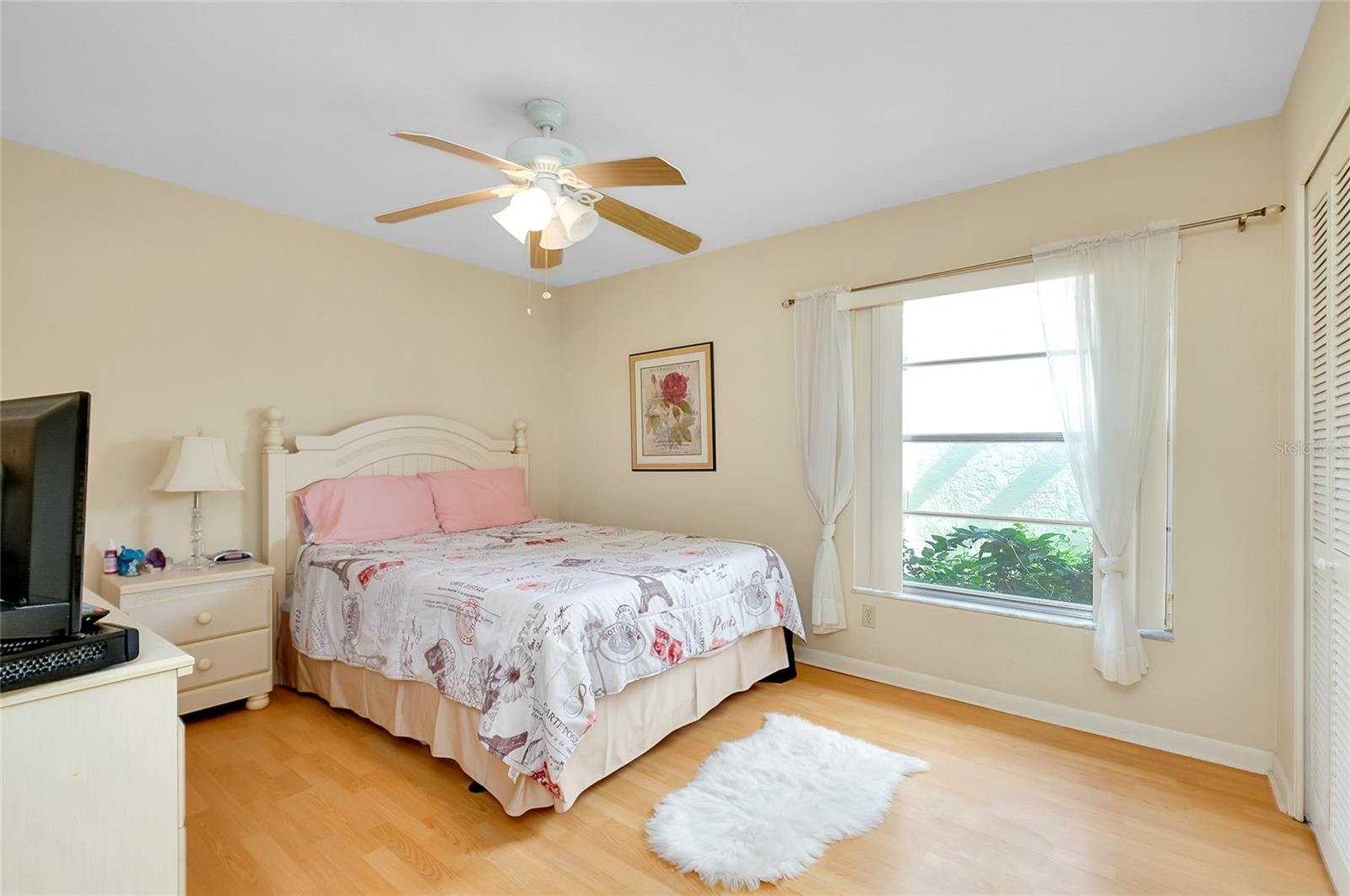 Image 22 of 29 For 4339 Bowling Green Circle 19