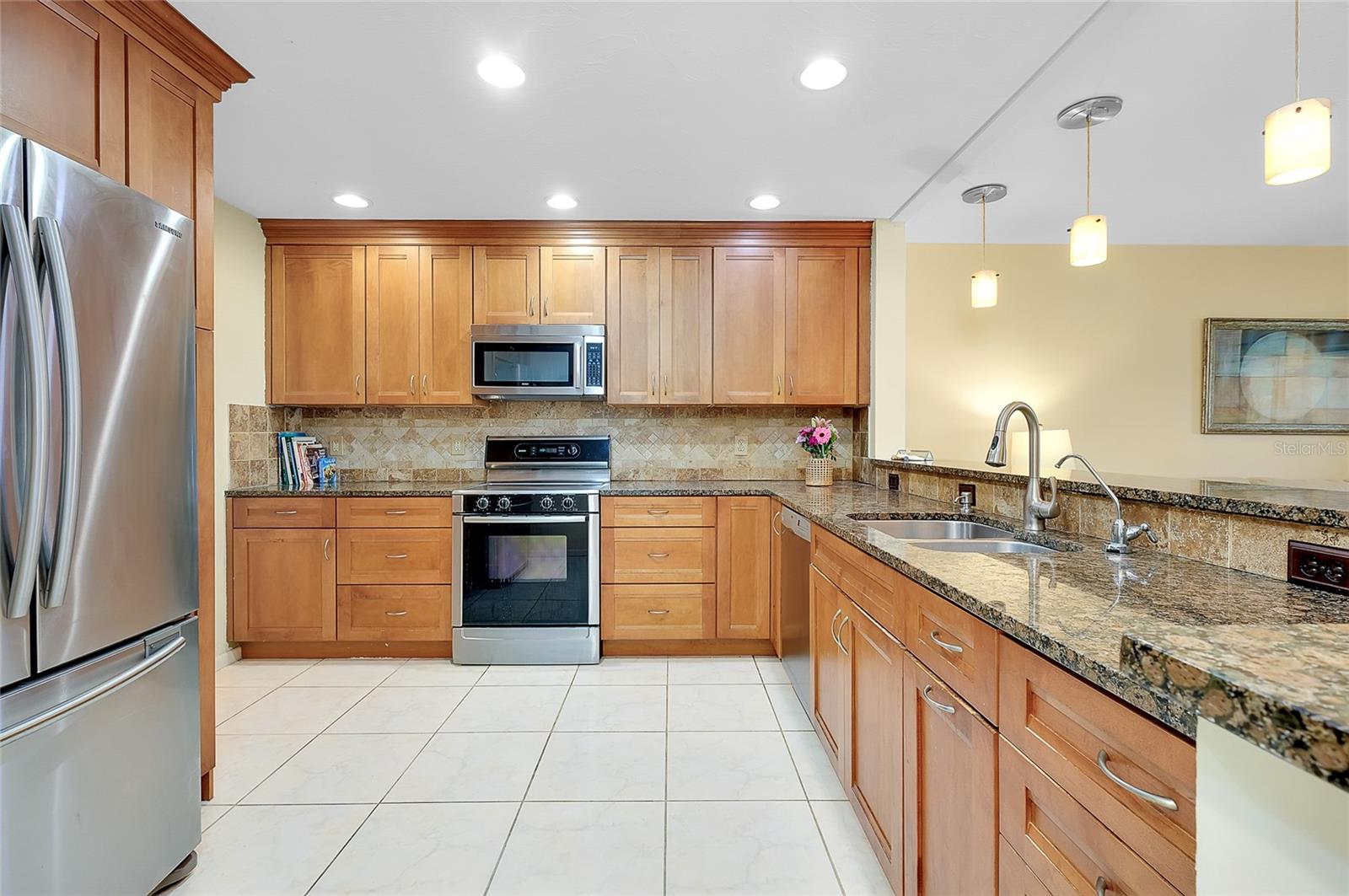 Image 8 of 29 For 4339 Bowling Green Circle 19