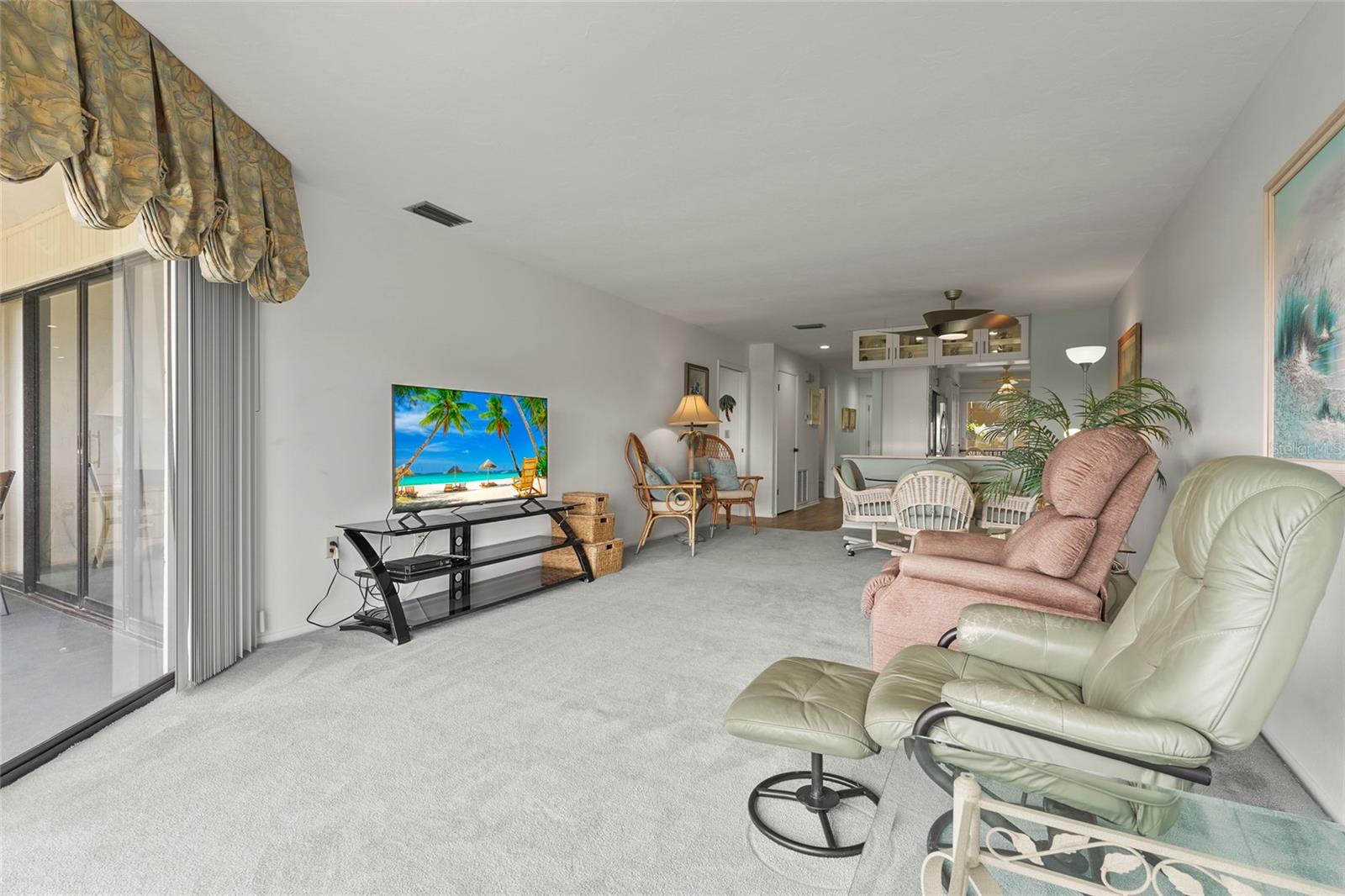 Image 26 of 67 For 3705 Bay Drive 205