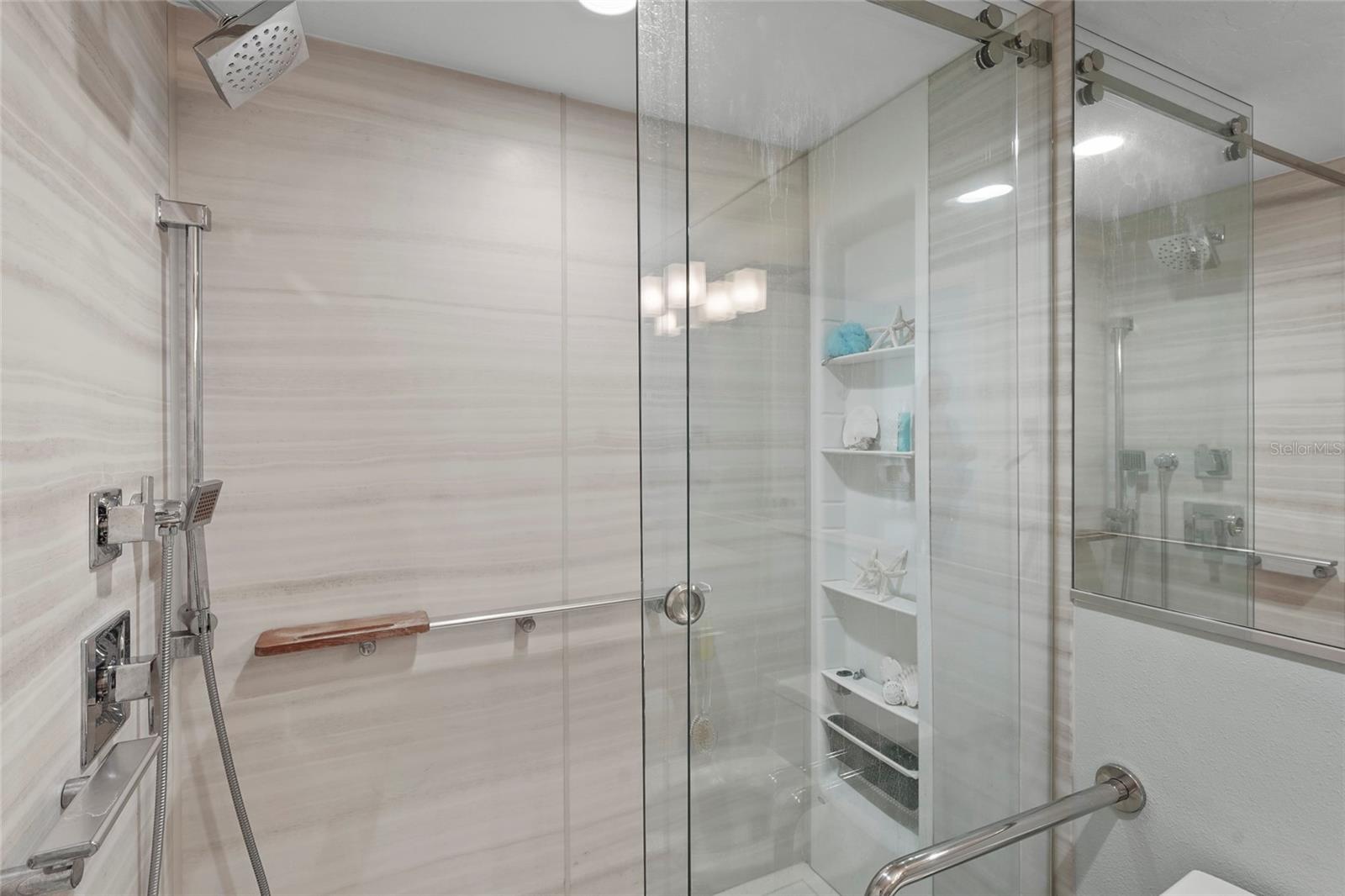 Image 32 of 67 For 3705 Bay Drive 205