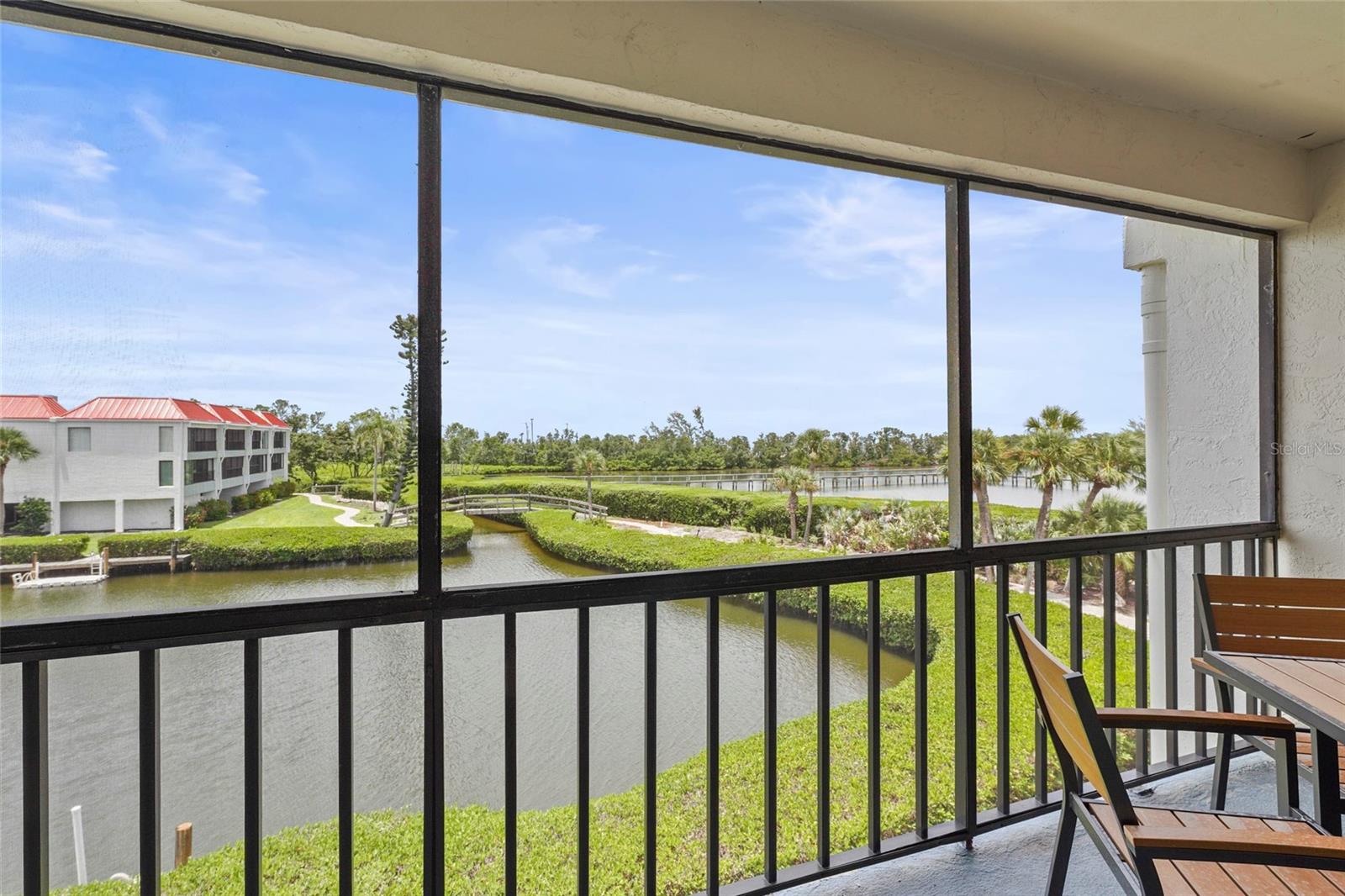 Image 37 of 67 For 3705 Bay Drive 205