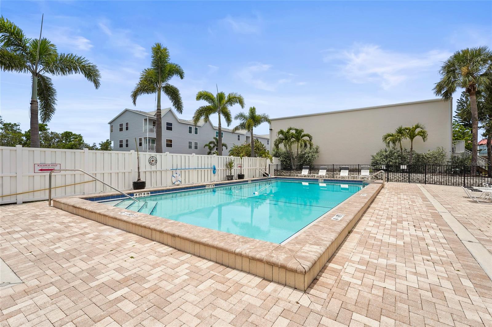 Image 43 of 67 For 3705 Bay Drive 205