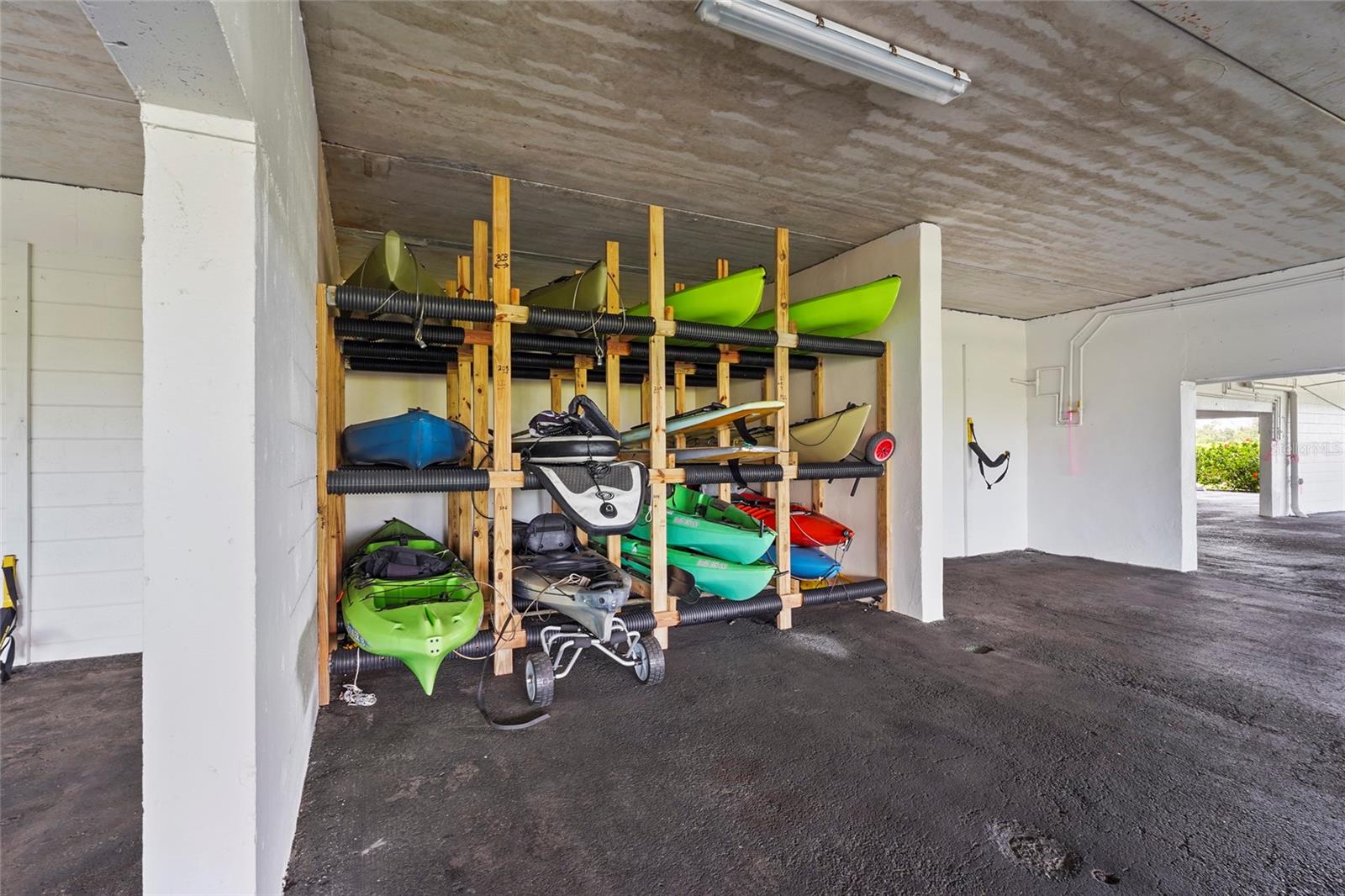 Image 48 of 67 For 3705 Bay Drive 205