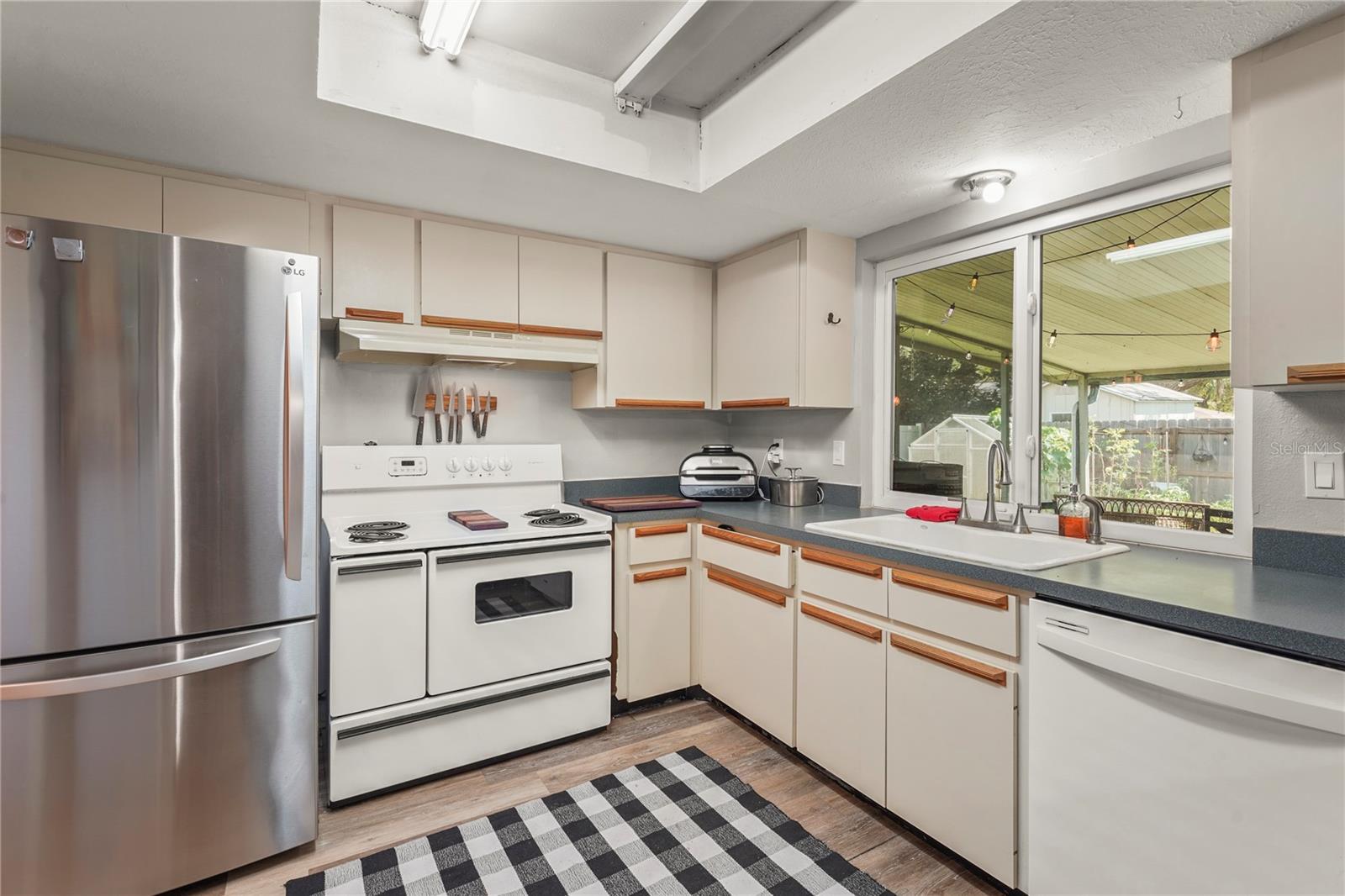 Image 32 of 49 For 5537 Rollingwood Drive