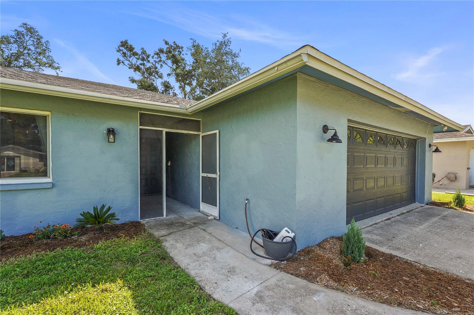 Image 4 of 49 For 5537 Rollingwood Drive