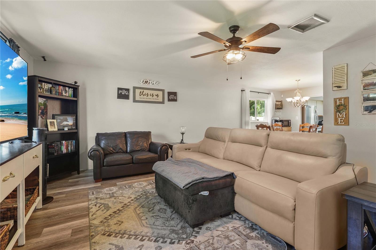 Image 7 of 49 For 5537 Rollingwood Drive