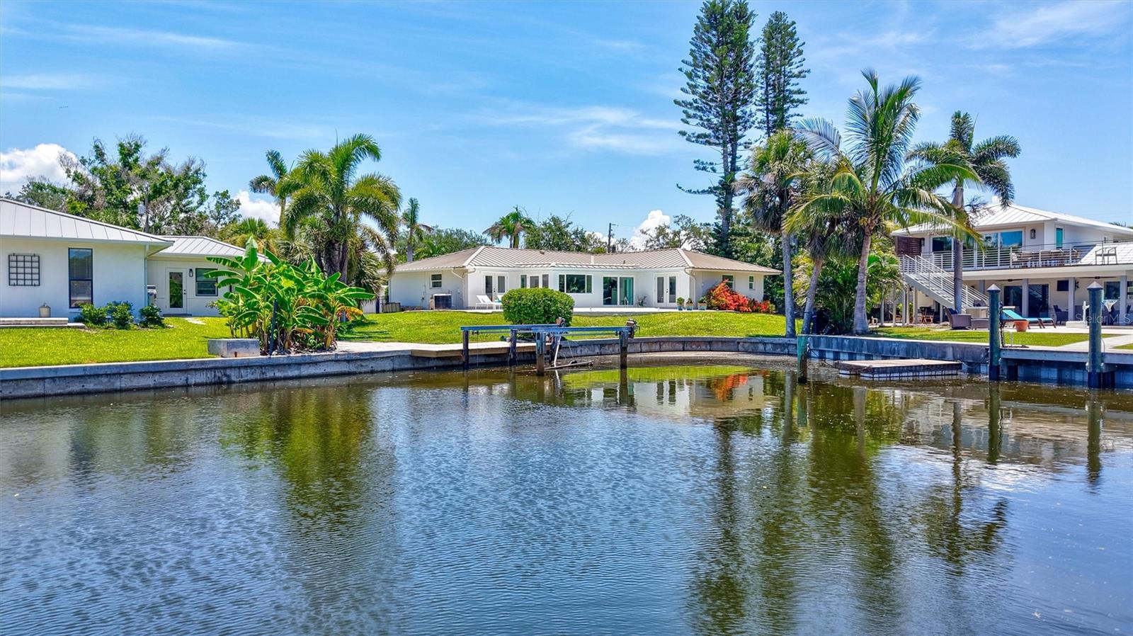 Image 11 of 96 For 6962 Belgrave Drive