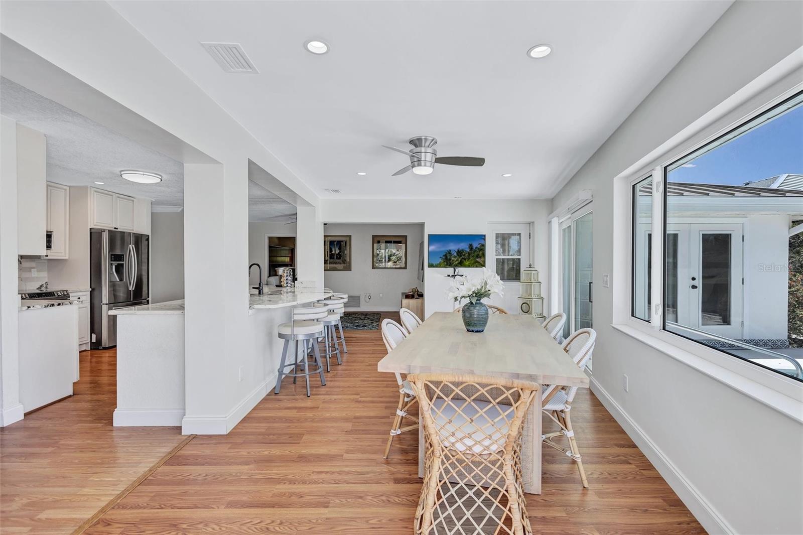Image 39 of 96 For 6962 Belgrave Drive