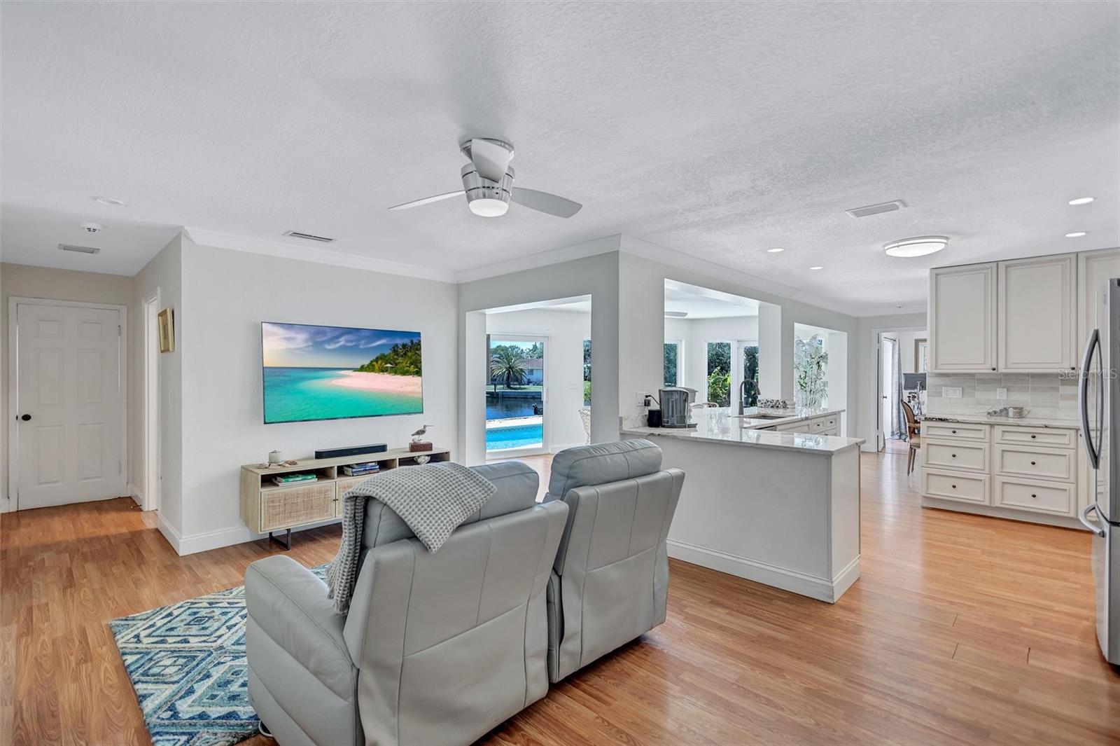 Image 56 of 96 For 6962 Belgrave Drive