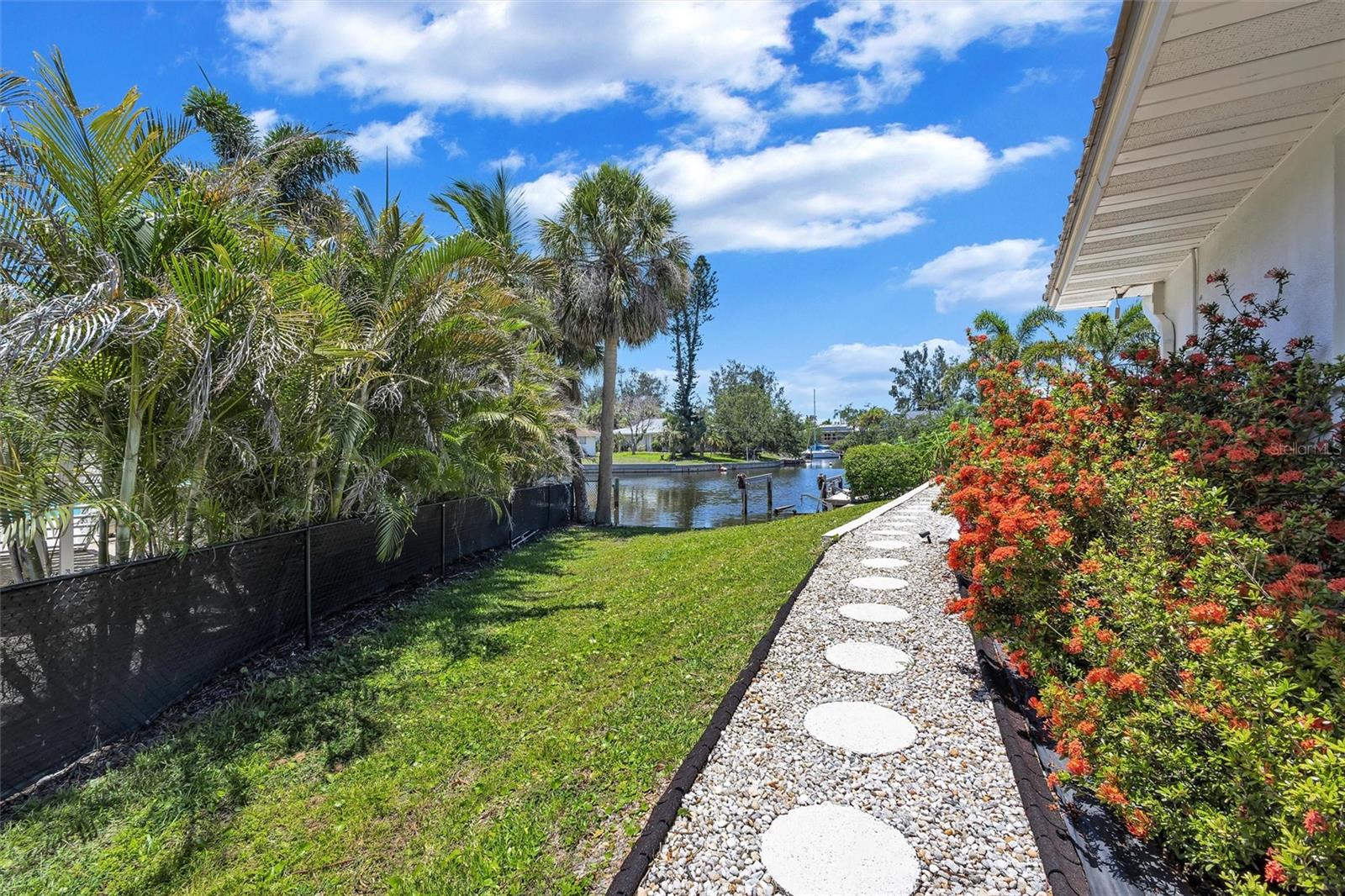 Image 73 of 96 For 6962 Belgrave Drive