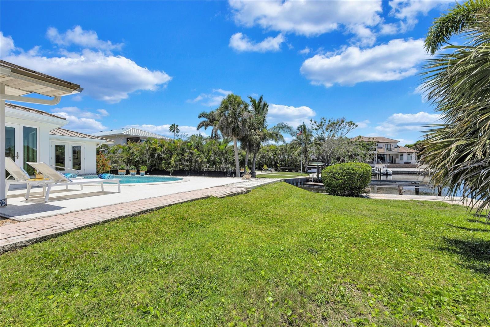 Image 79 of 96 For 6962 Belgrave Drive